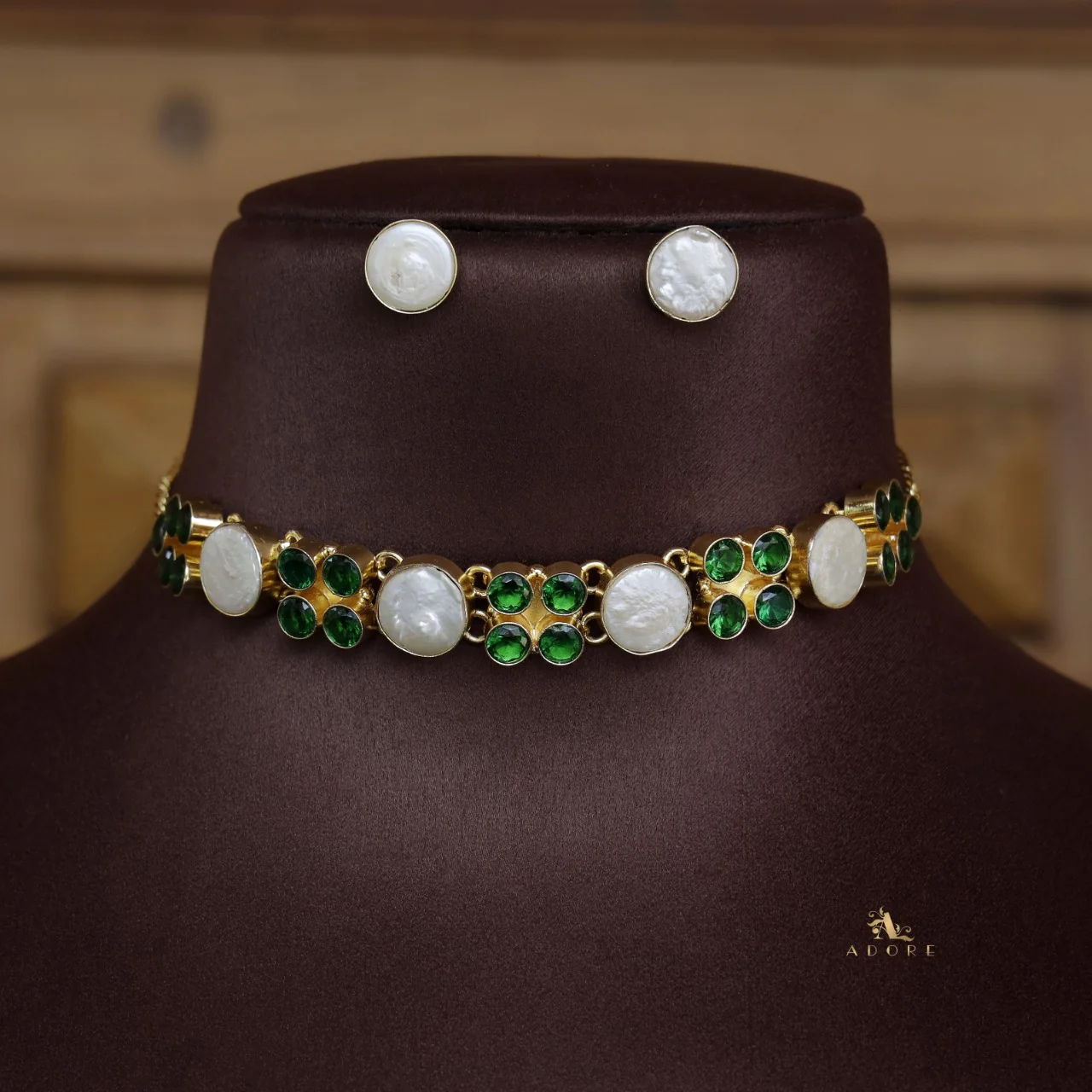 Golden Aboli Baroque Choker With Stud - Image 3