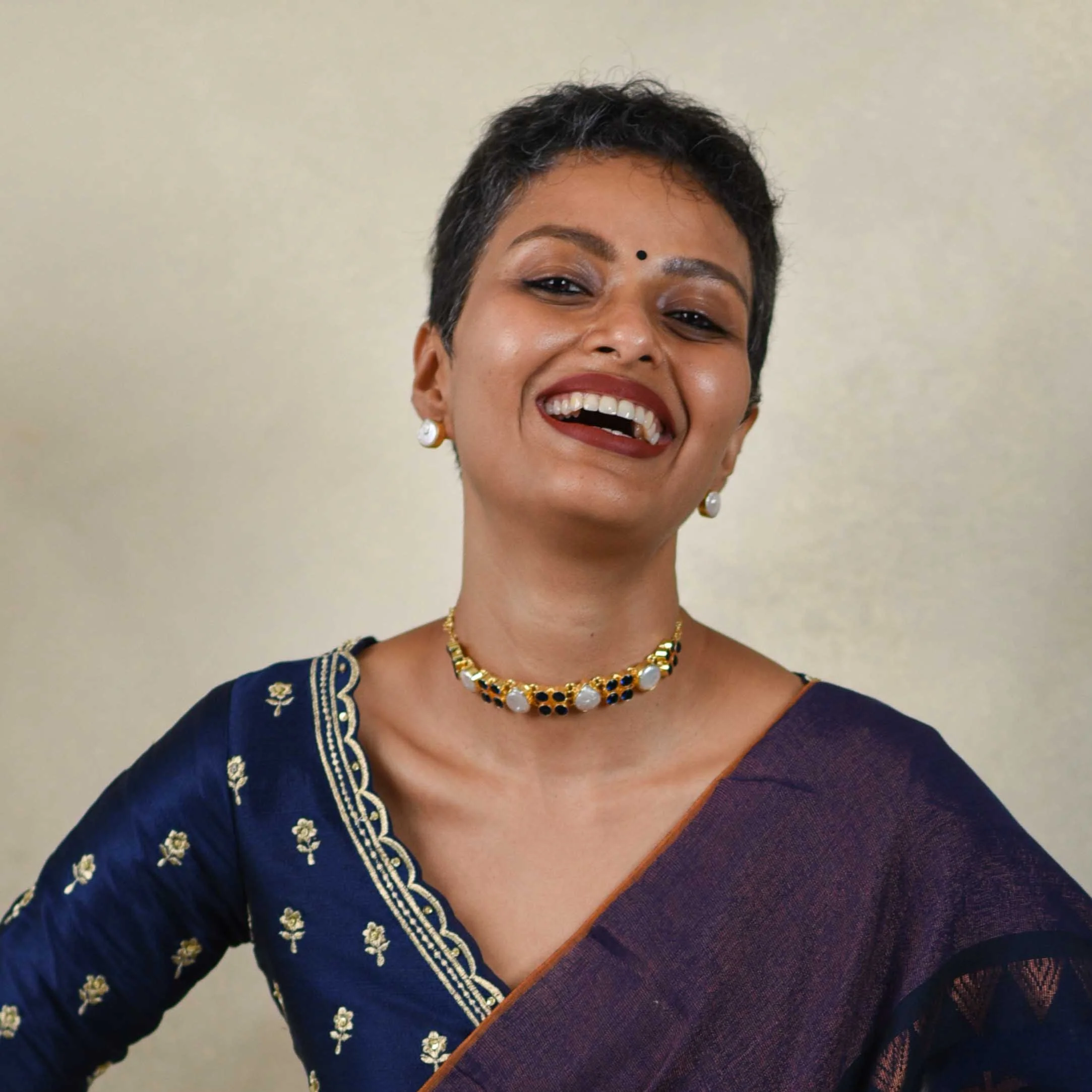 Golden Aboli Baroque Choker With Stud - Image 9