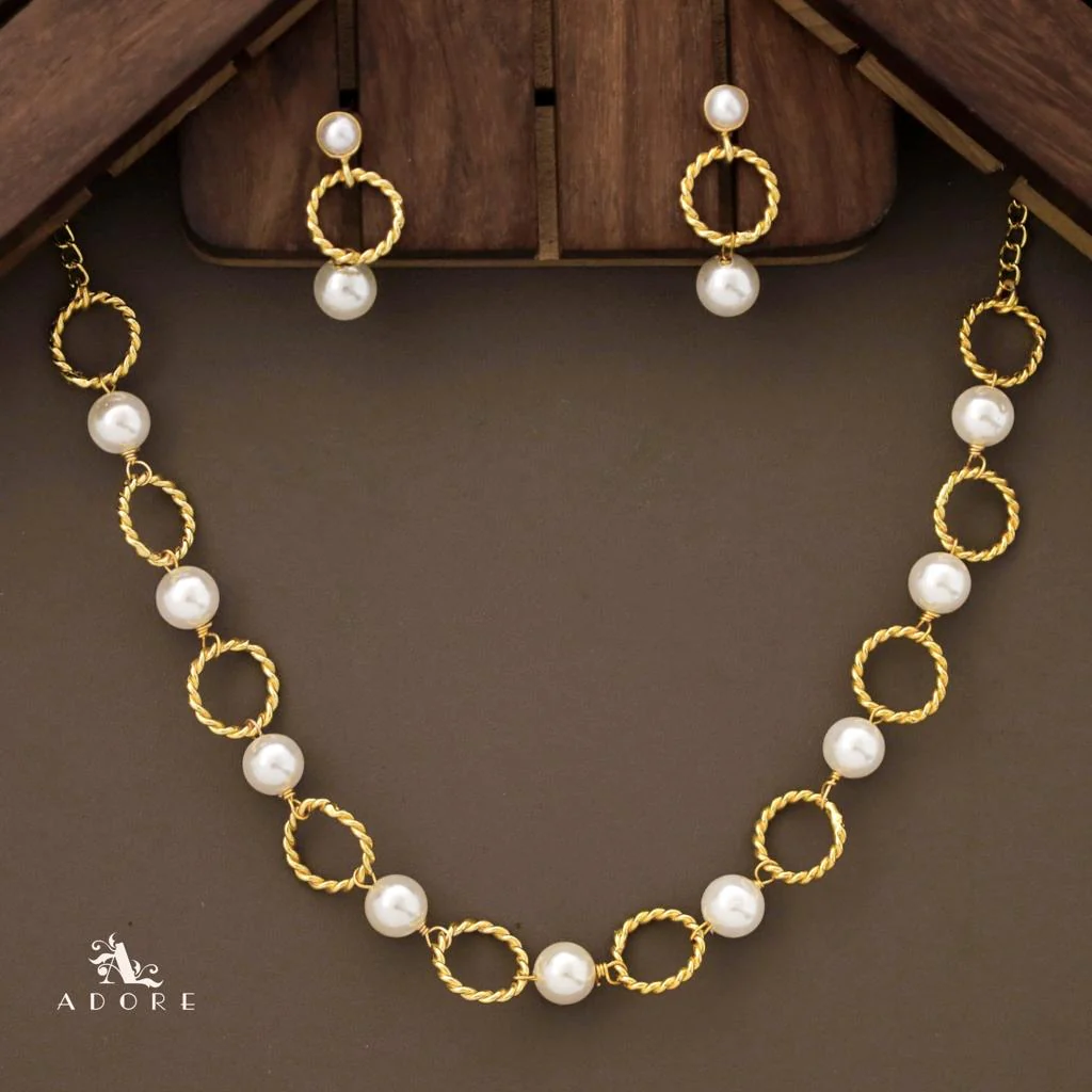 Golden Adya Circle Pearl Short Neckpiece With Earring - Image 2