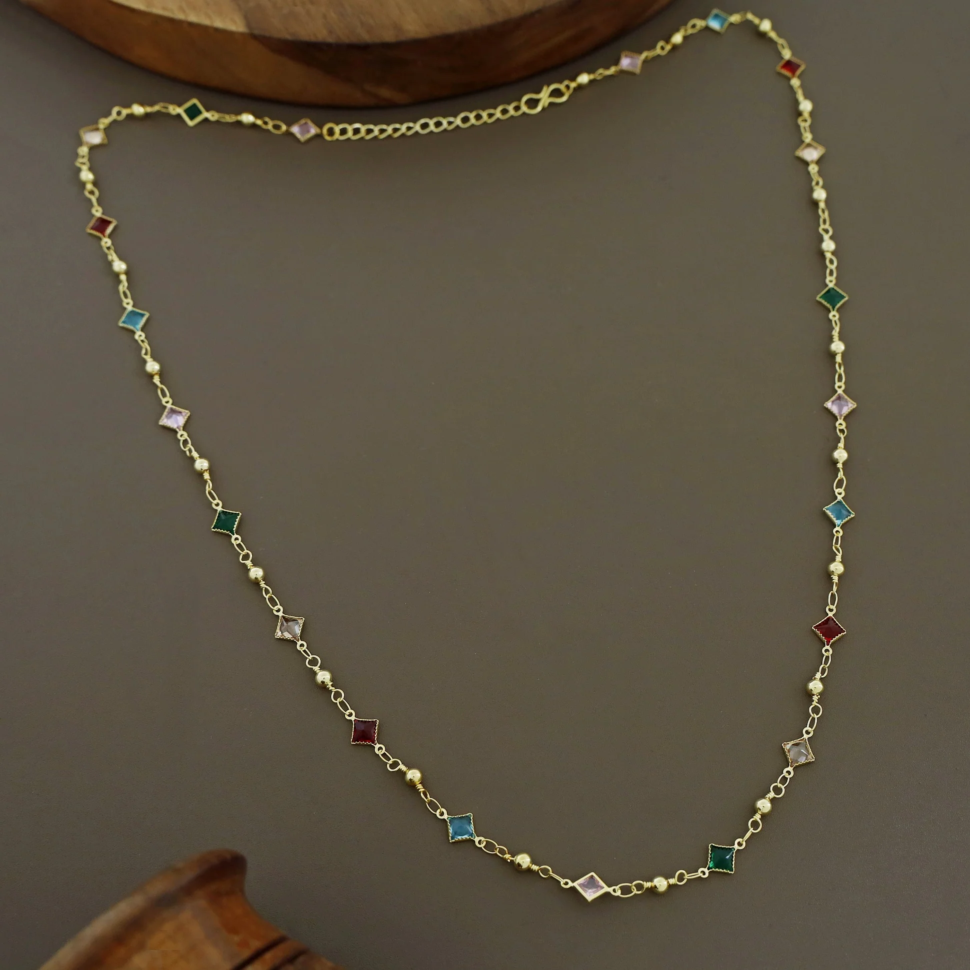 Golden Ball Mini Diamond Glossy Stone Long Neckpiece - Image 3