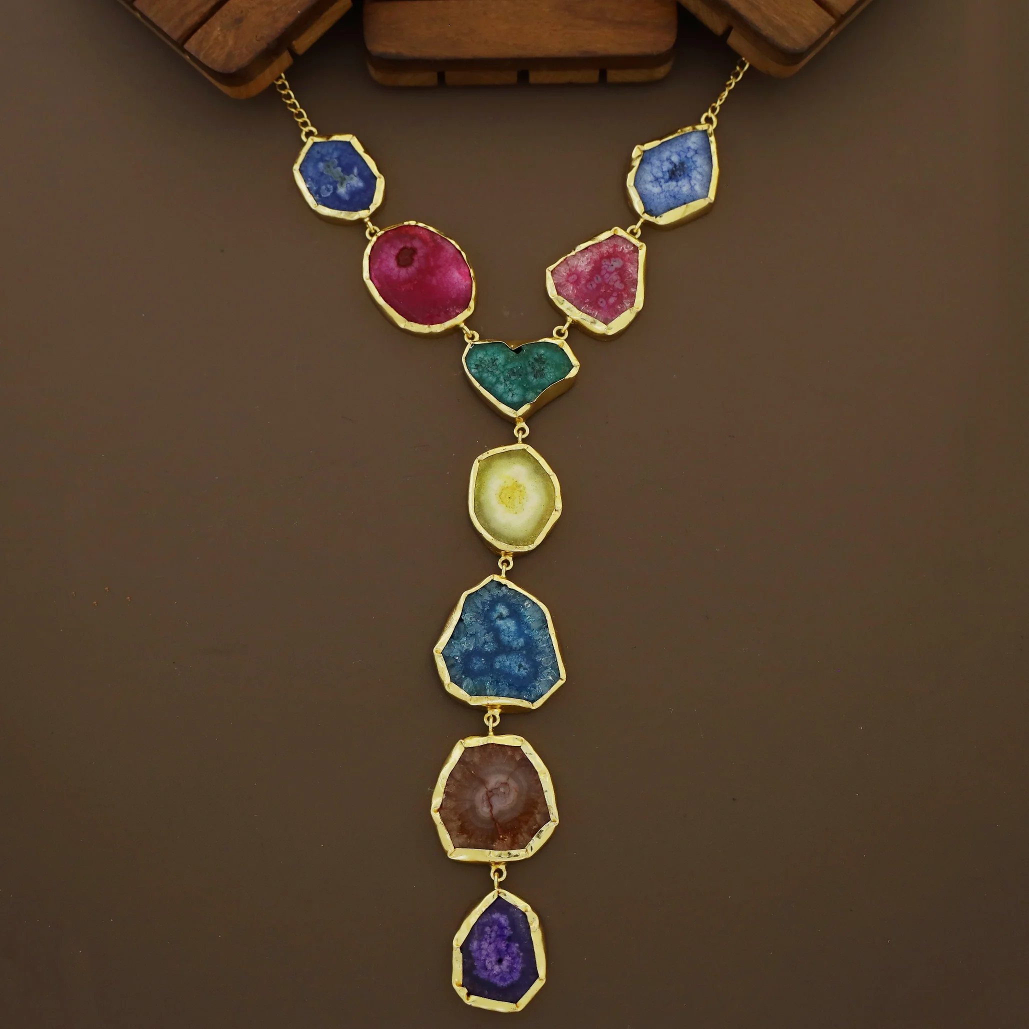 Golden Chainy Agate Stone Neckpiece With Earring - Image 2