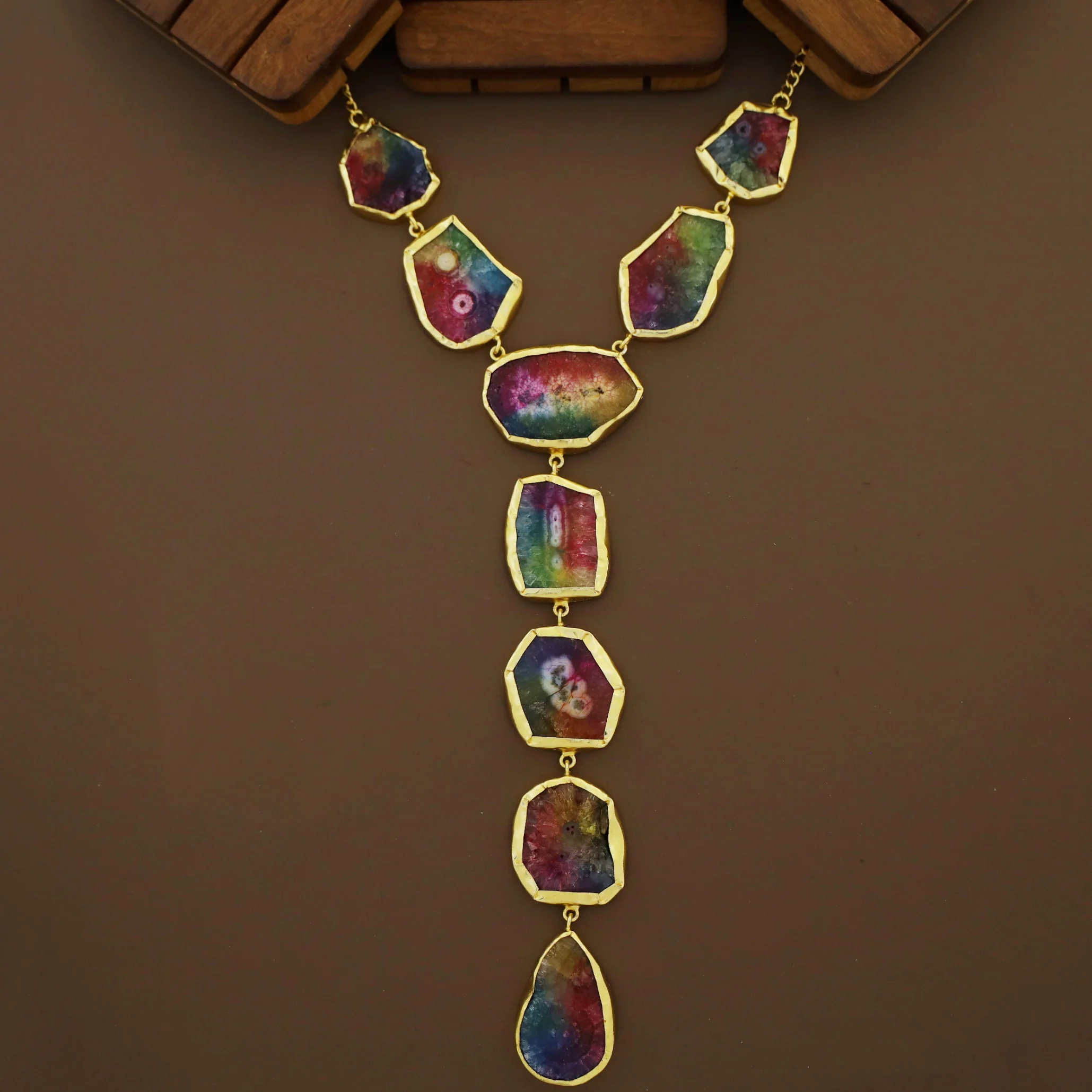 Golden Chainy Agate Stone Neckpiece With Earring - Image 3