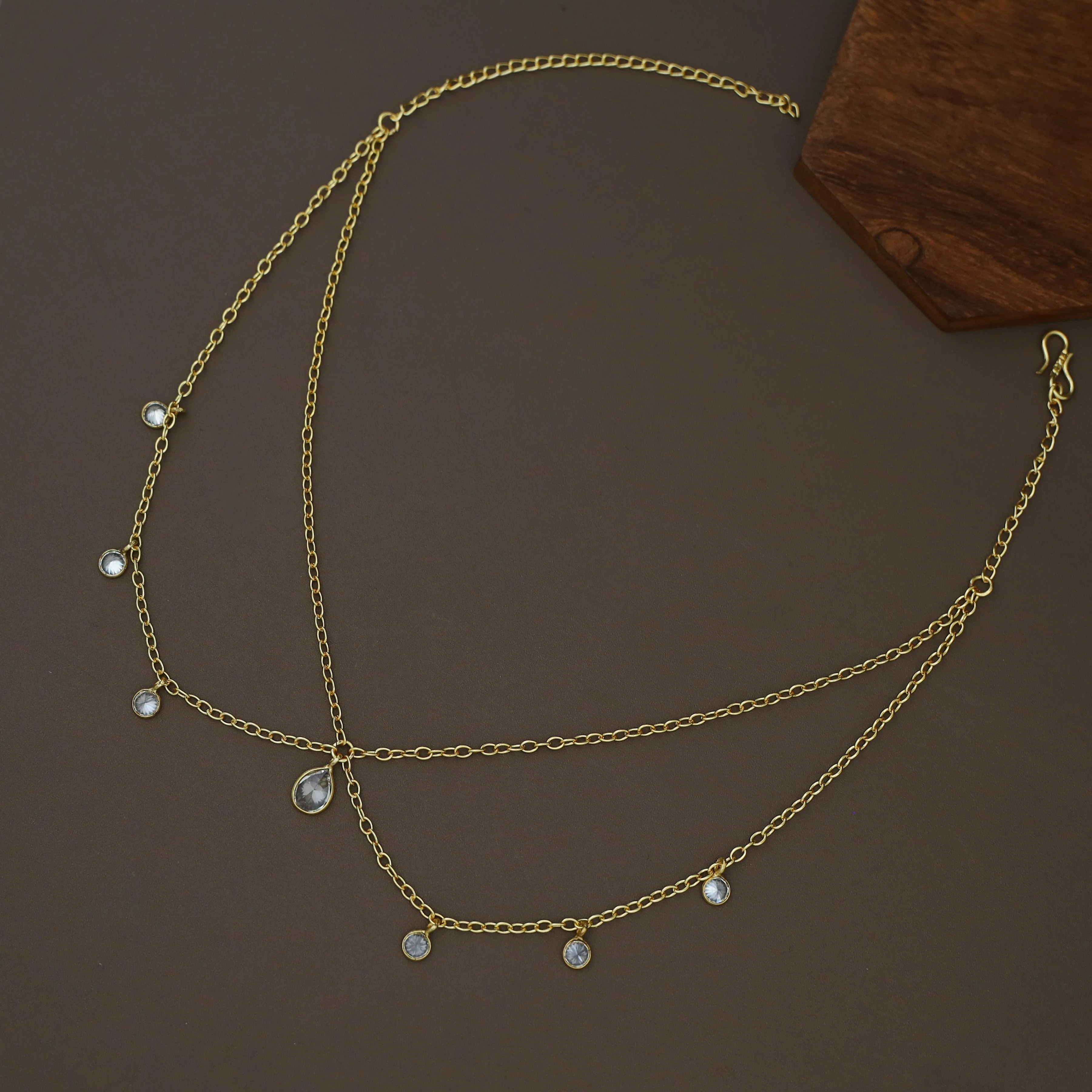 Golden Chainy Layered Drop Circle Glossy Stone Neckpiece - Image 3