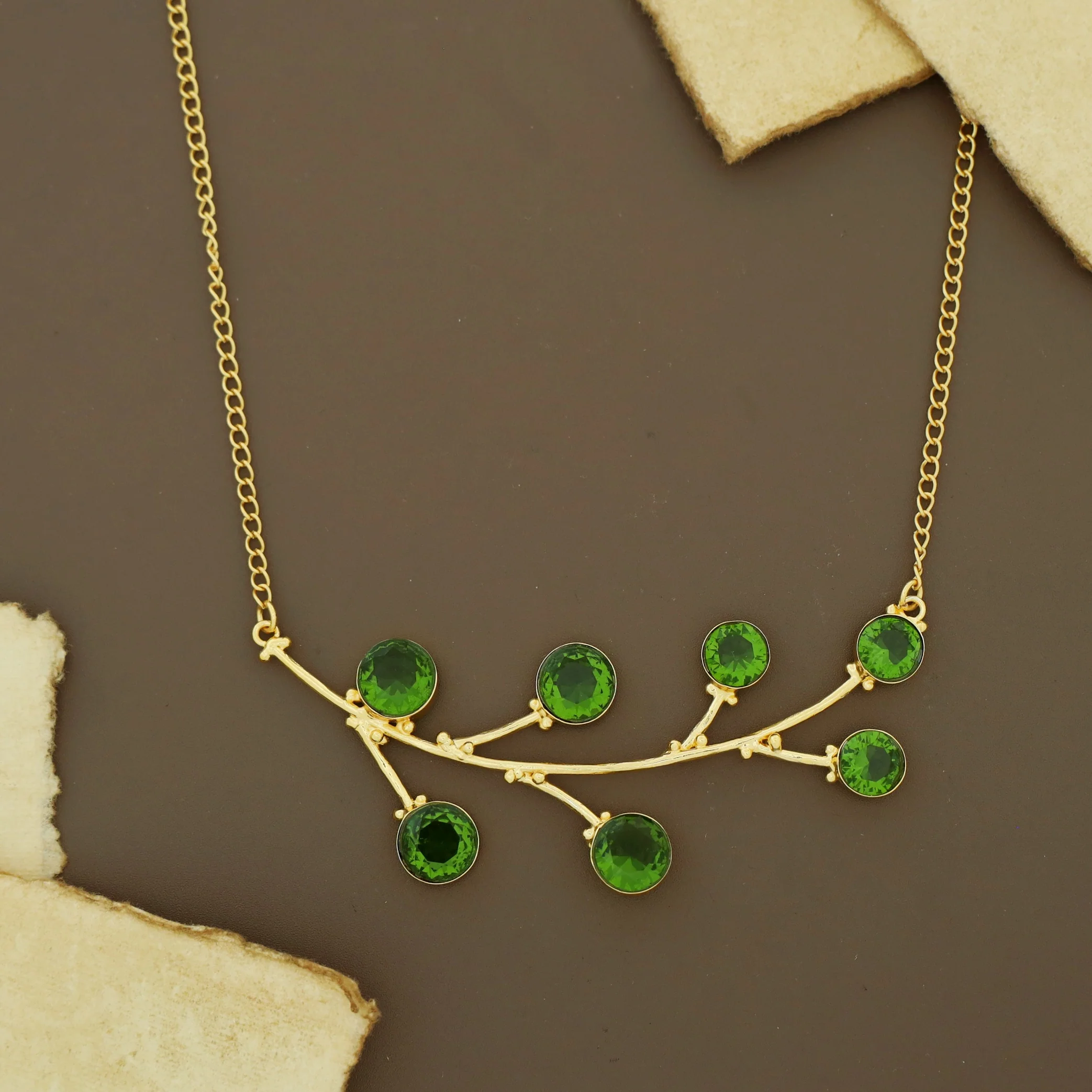 Sitara Golden Chainy Leaf Circle Glossy Neckpiece - Image 7