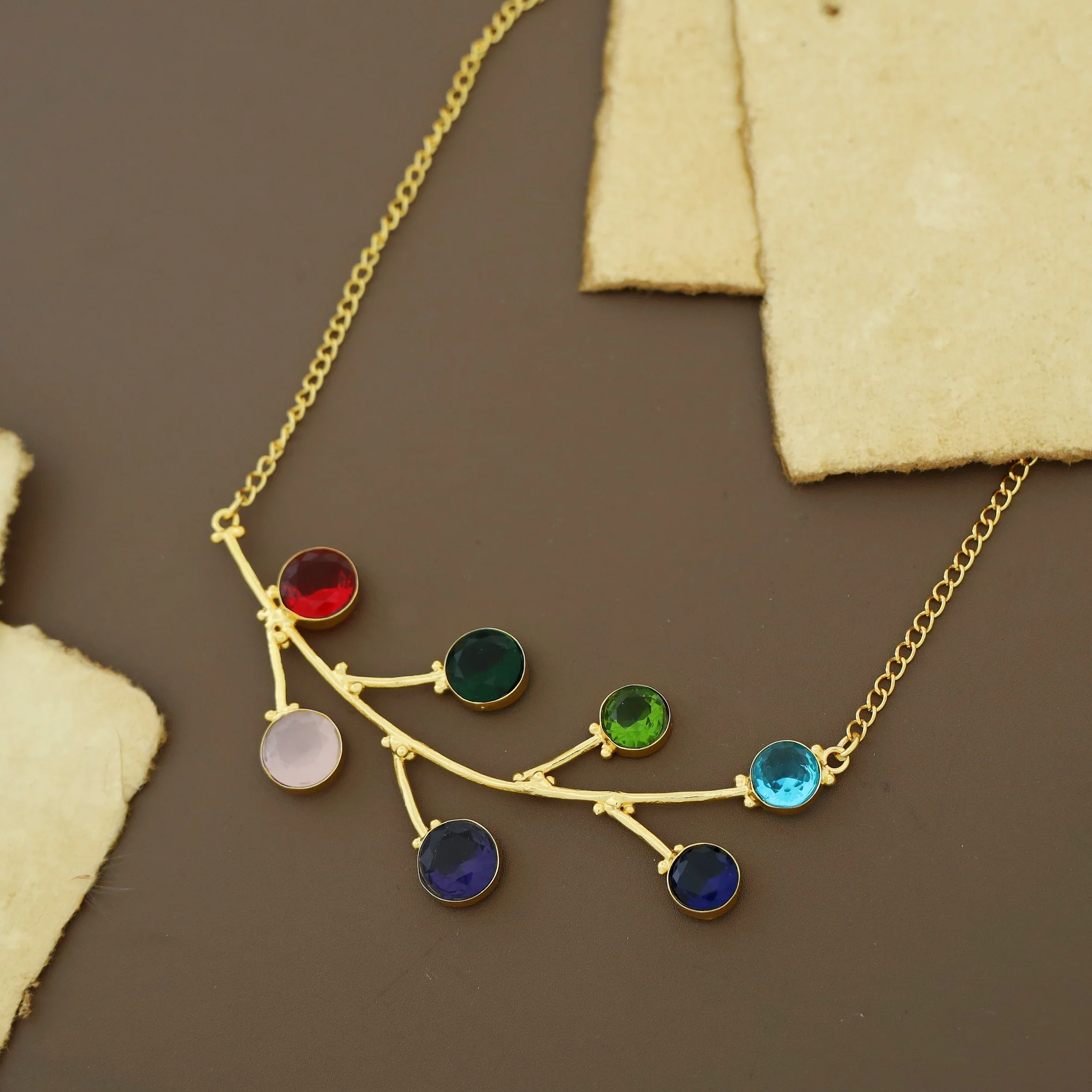 Sitara Golden Chainy Leaf Circle Glossy Neckpiece - Image 8
