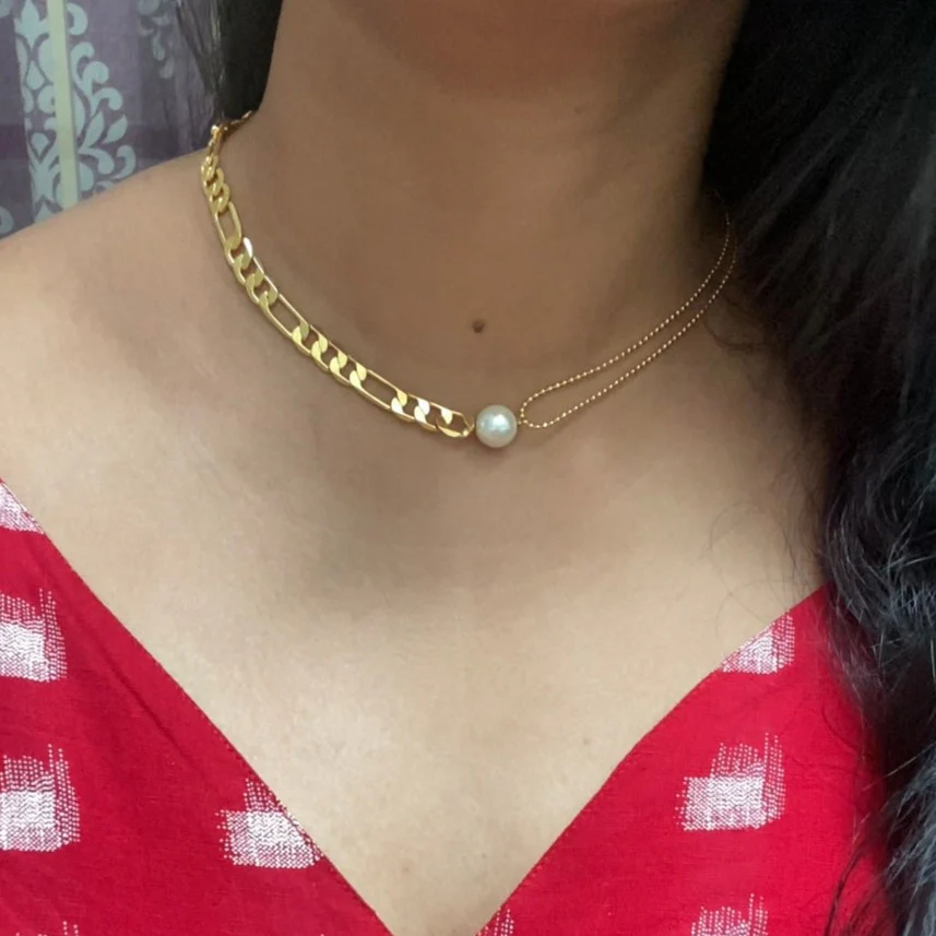 Golden Chainy Pearl Neckpiece - Image 2
