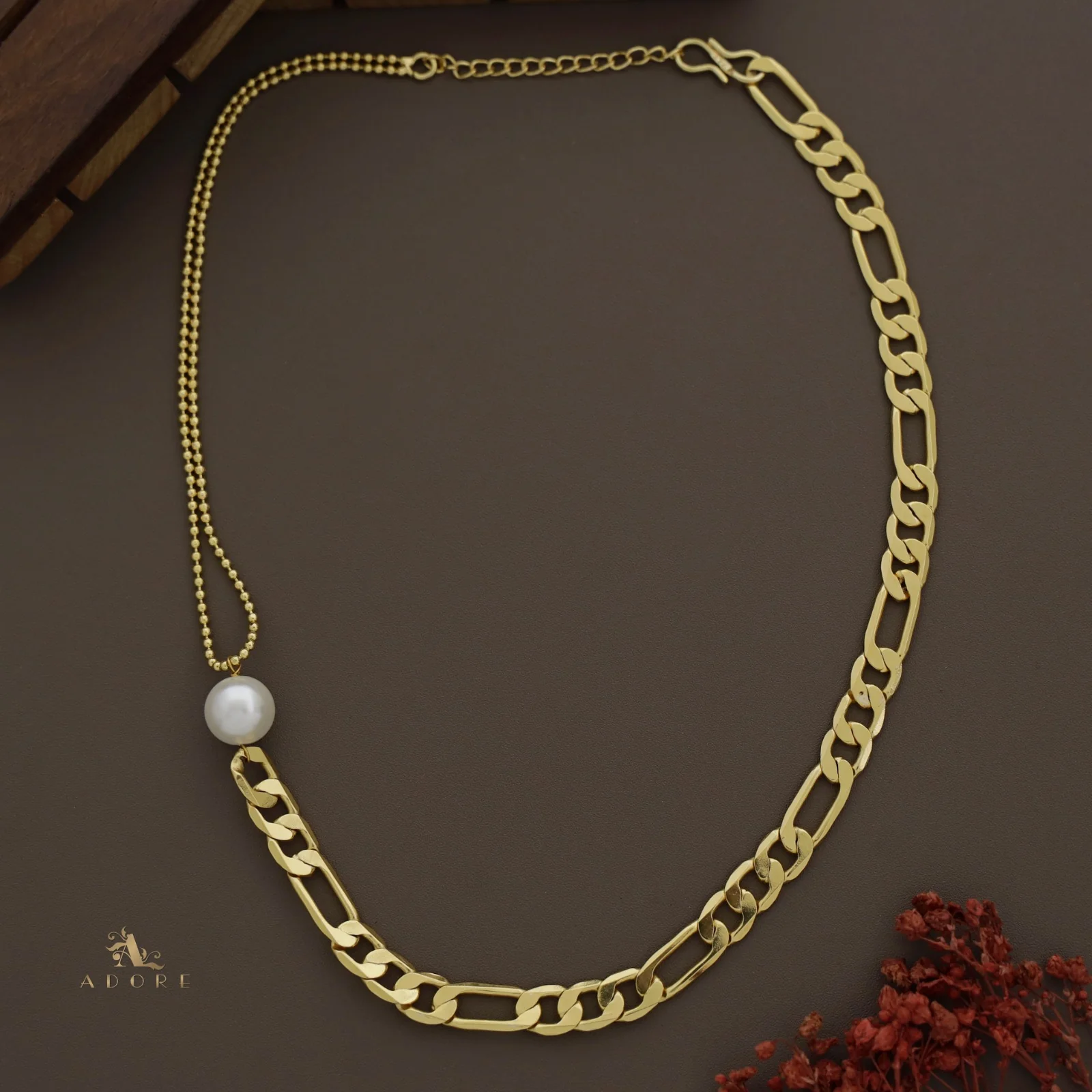 Golden Chainy Pearl Neckpiece - Image 3