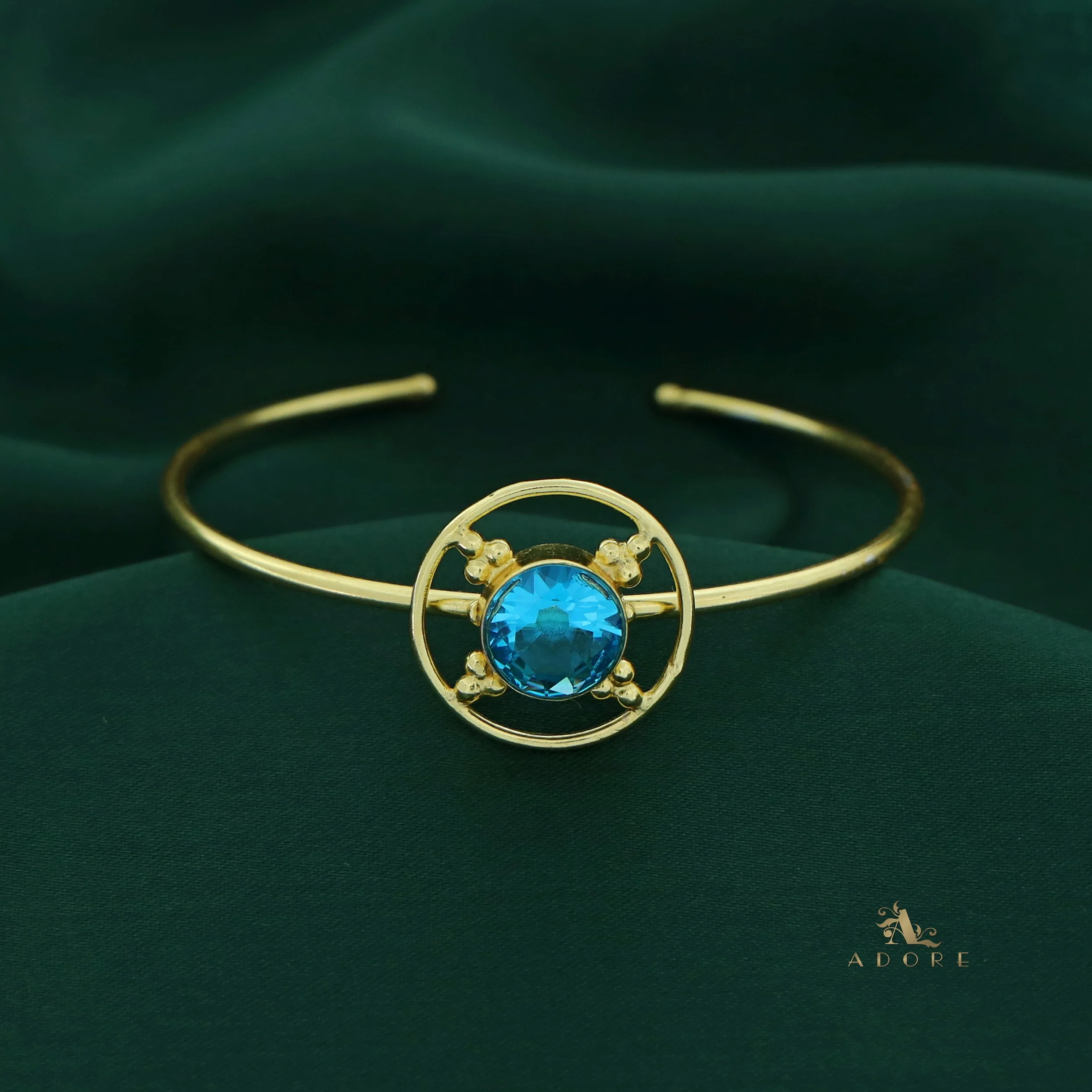 Golden Circle Dotted Glossy Bangle - Image 5