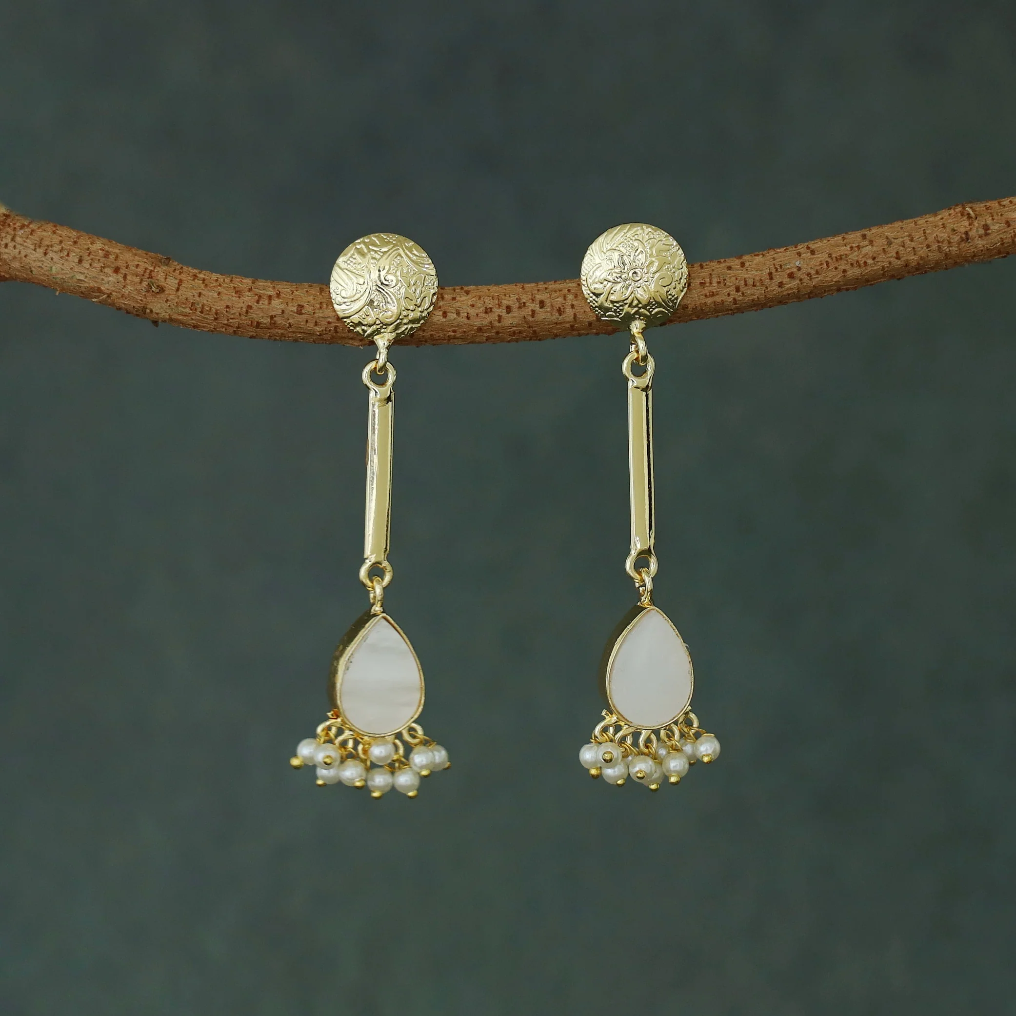 Golden Circle Pendulum Drop Glossy Stone Pearl Earring - Image 7