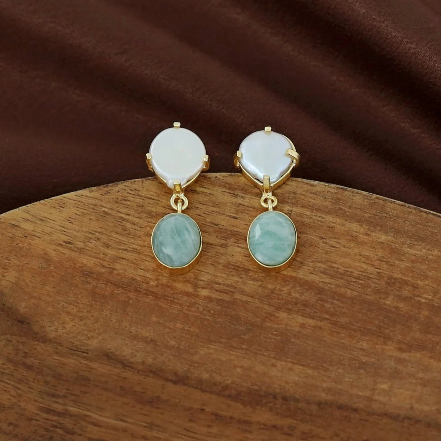 Golden Claw Baroque + Oval Glossy Earring - Image 2