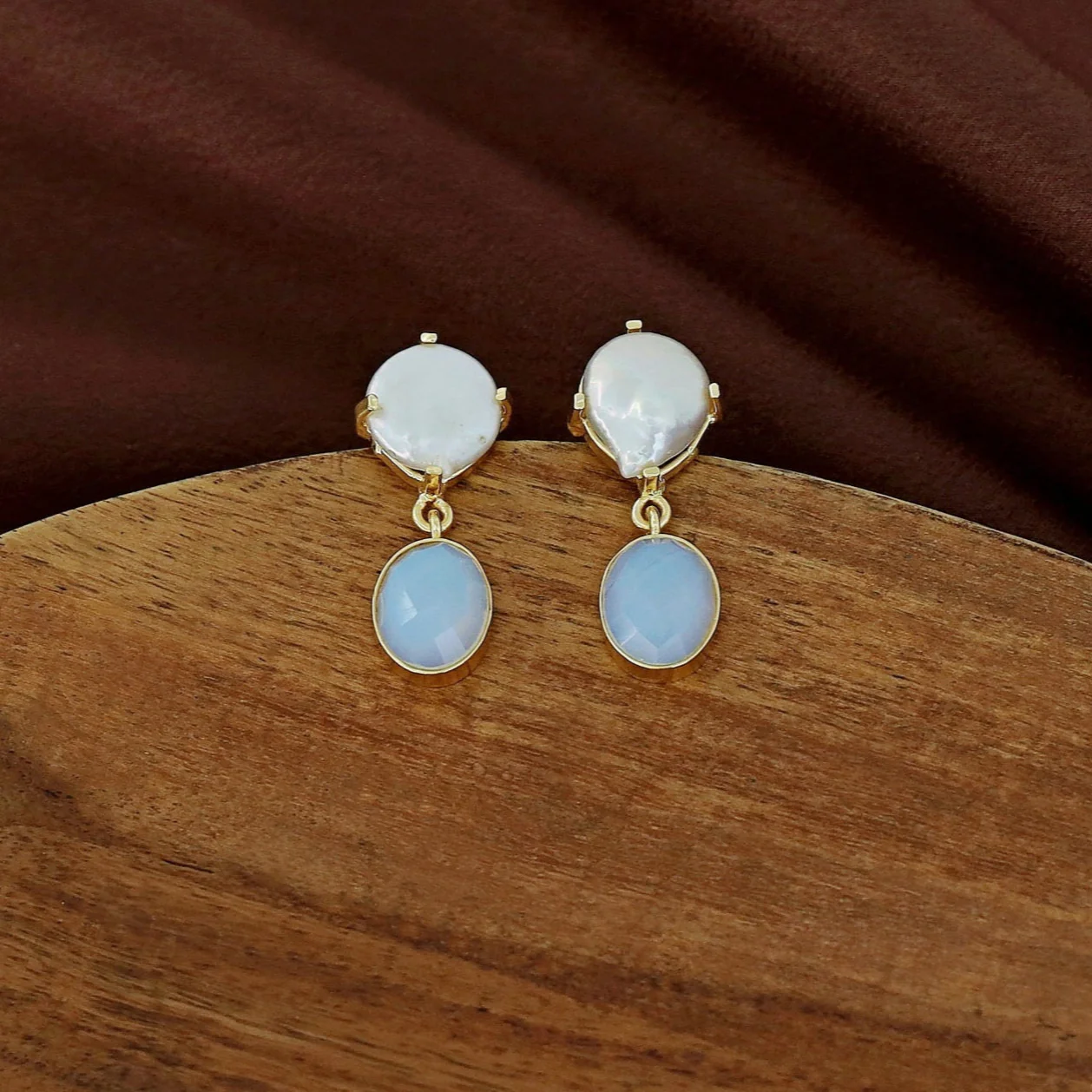 Golden Claw Baroque + Oval Glossy Earring - Image 3