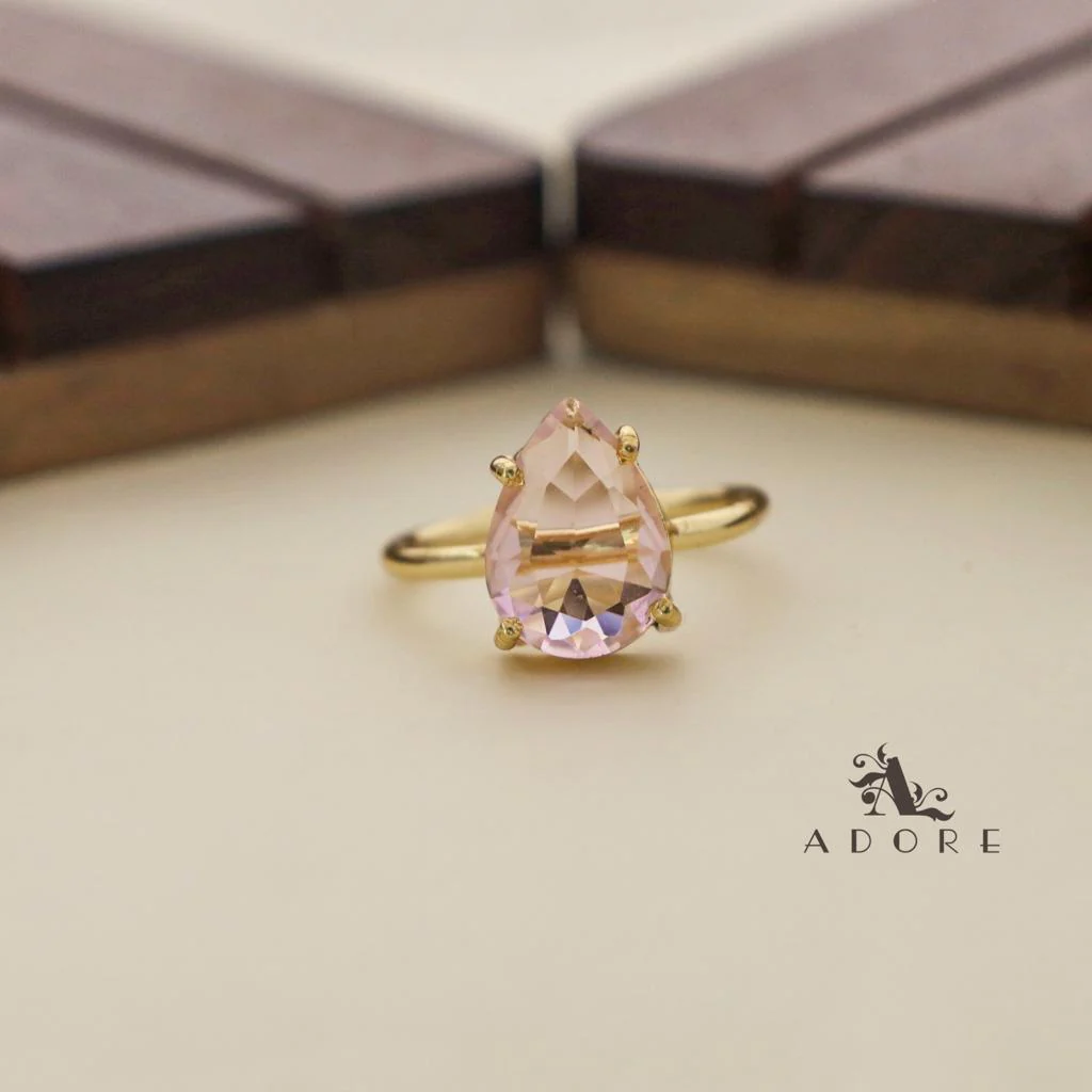 Golden Claw Glossy Drop Ring - Image 3