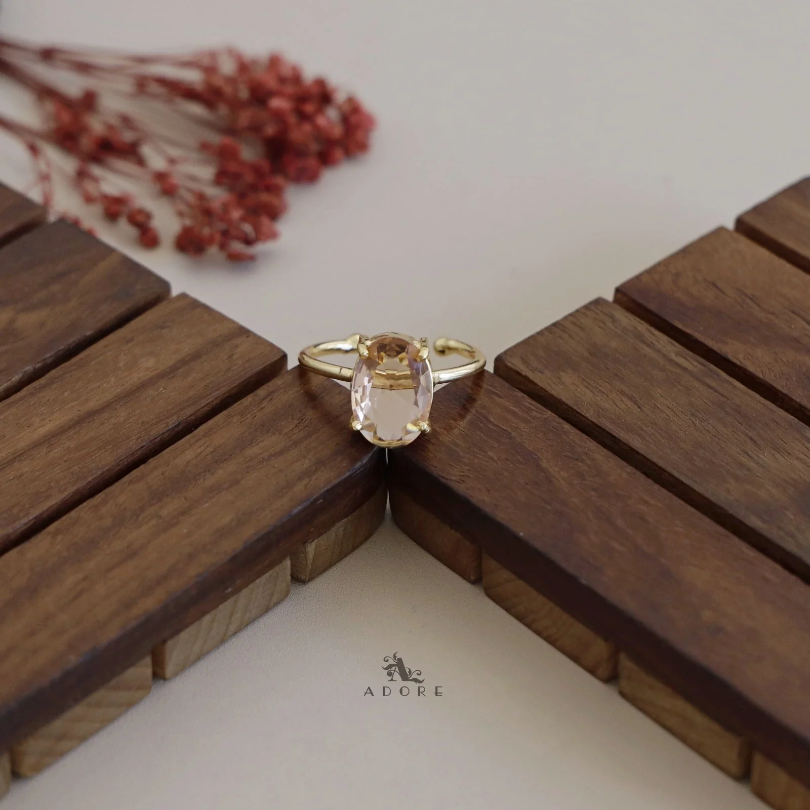 Golden Claw Glossy Oval Ring - Image 10