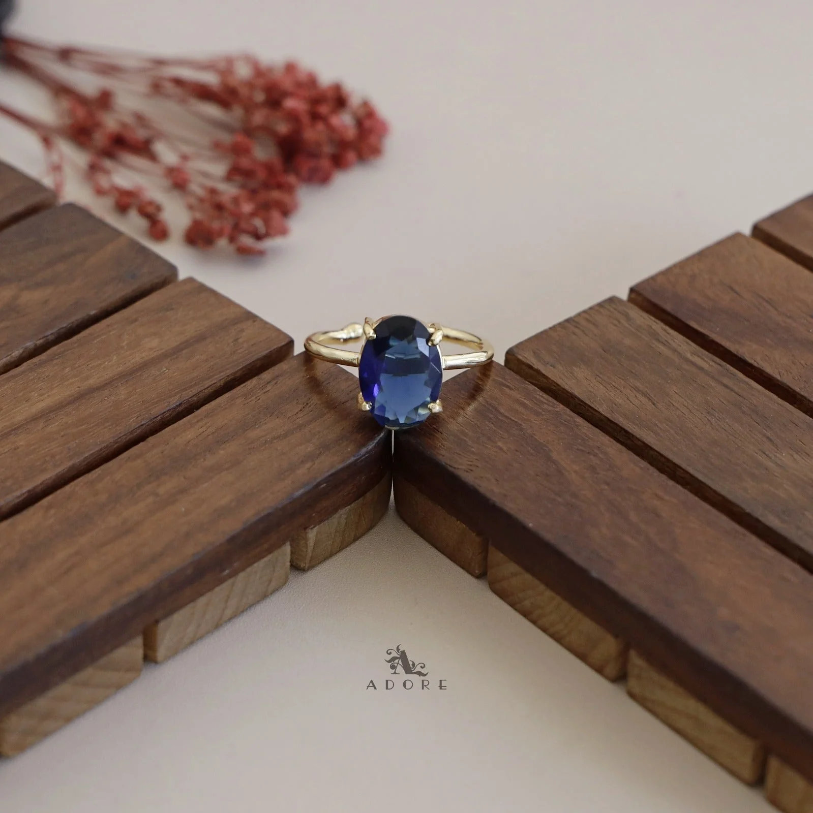 Golden Claw Glossy Oval Ring - Image 12
