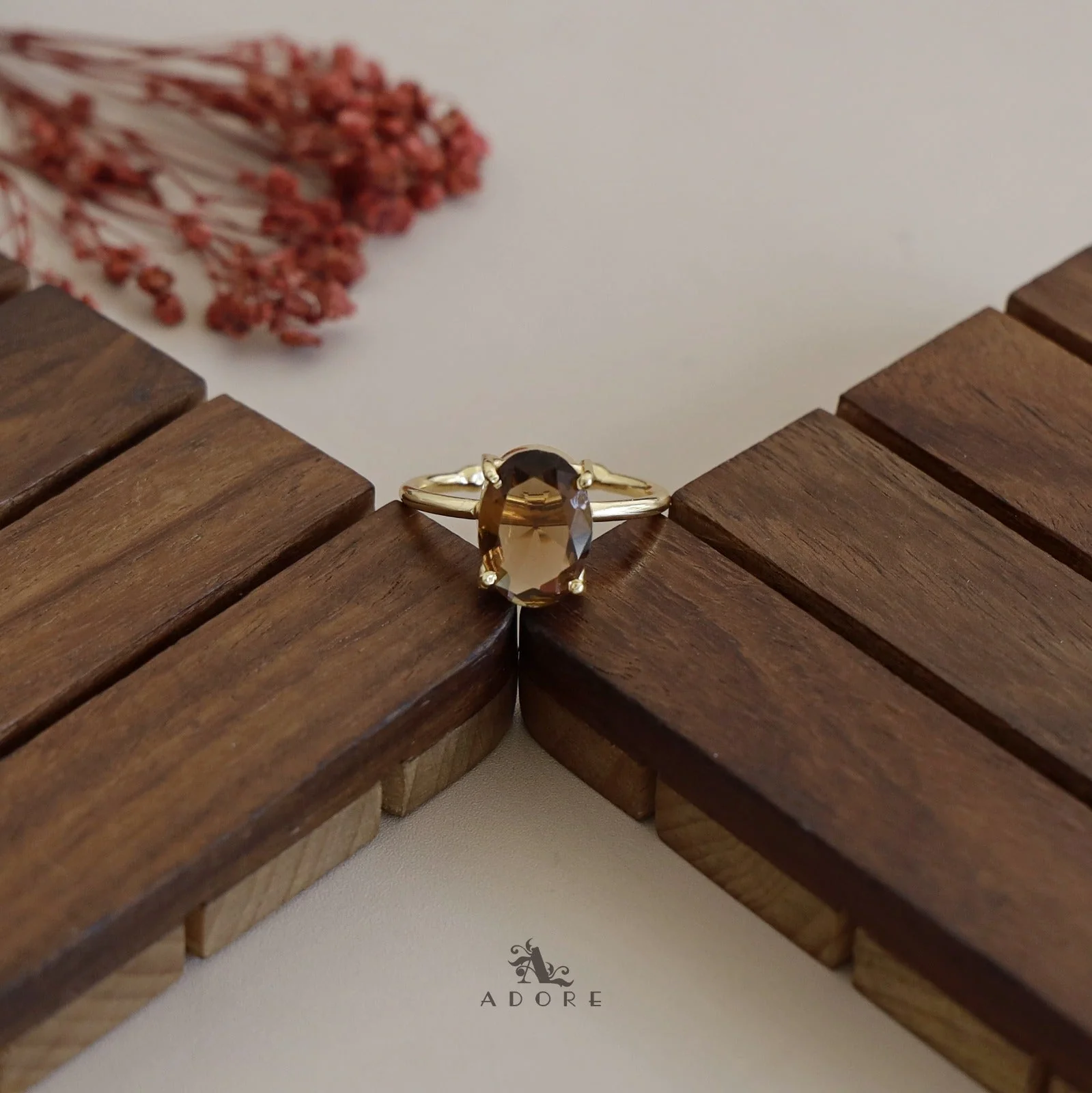 Golden Claw Glossy Oval Ring - Image 15
