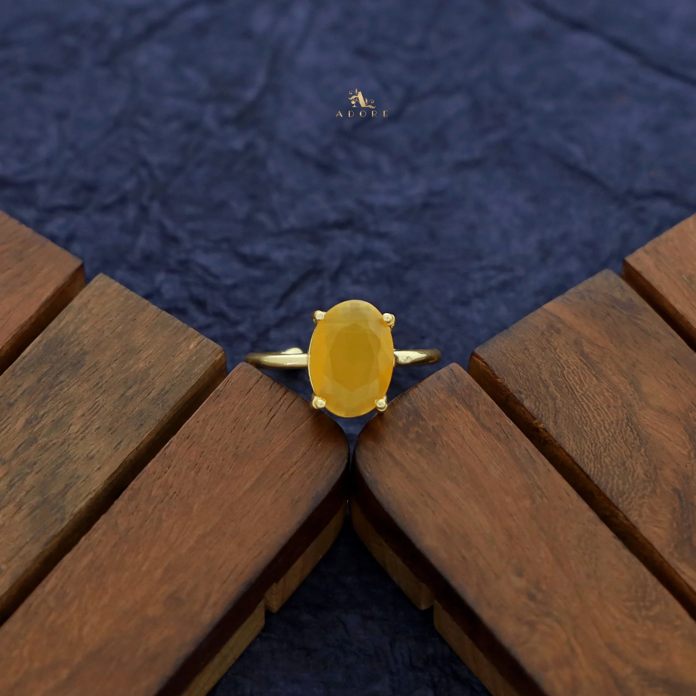 Golden Claw Glossy Oval Ring - Image 17