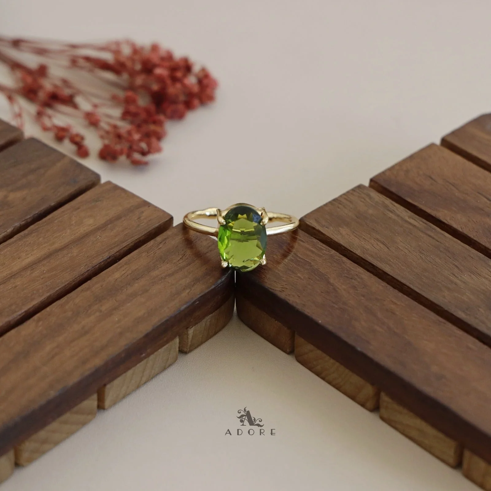 Golden Claw Glossy Oval Ring - Image 4