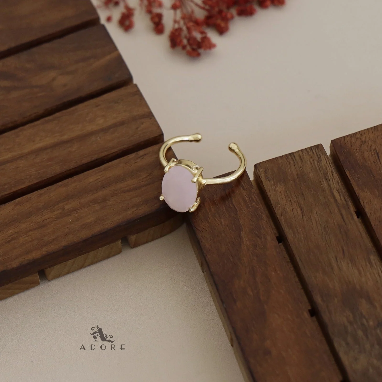 Golden Claw Glossy Oval Ring - Image 7