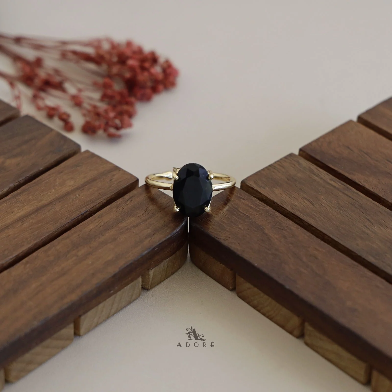 Golden Claw Glossy Oval Ring - Image 9