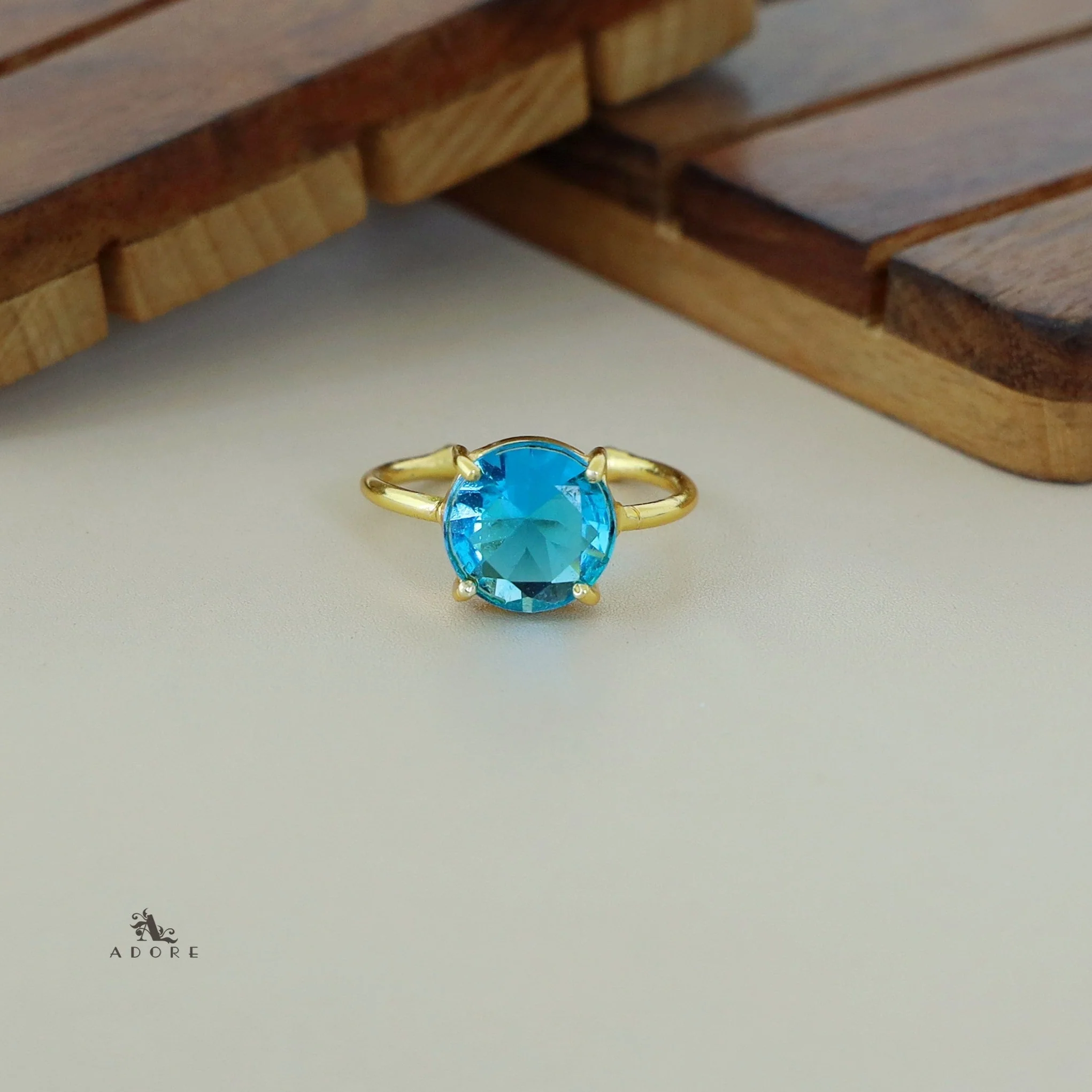 Golden Claw Glossy Round Ring - Image 22