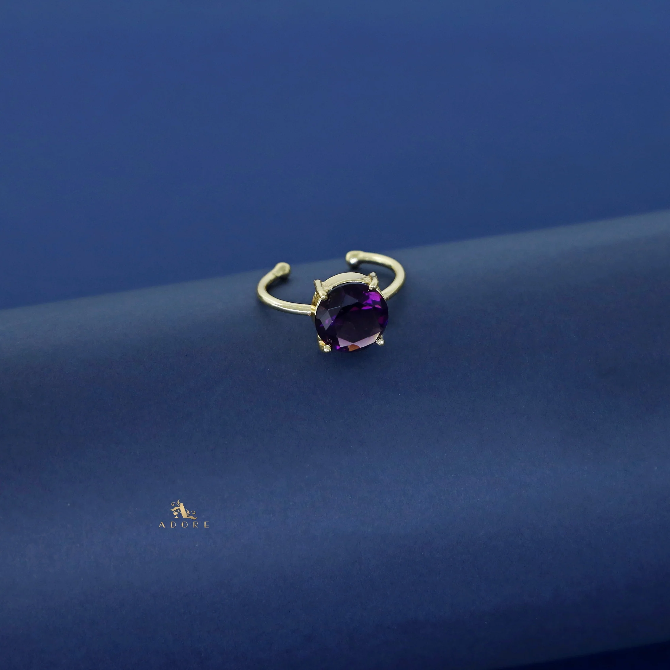 Golden Claw Glossy Round Ring - Image 24