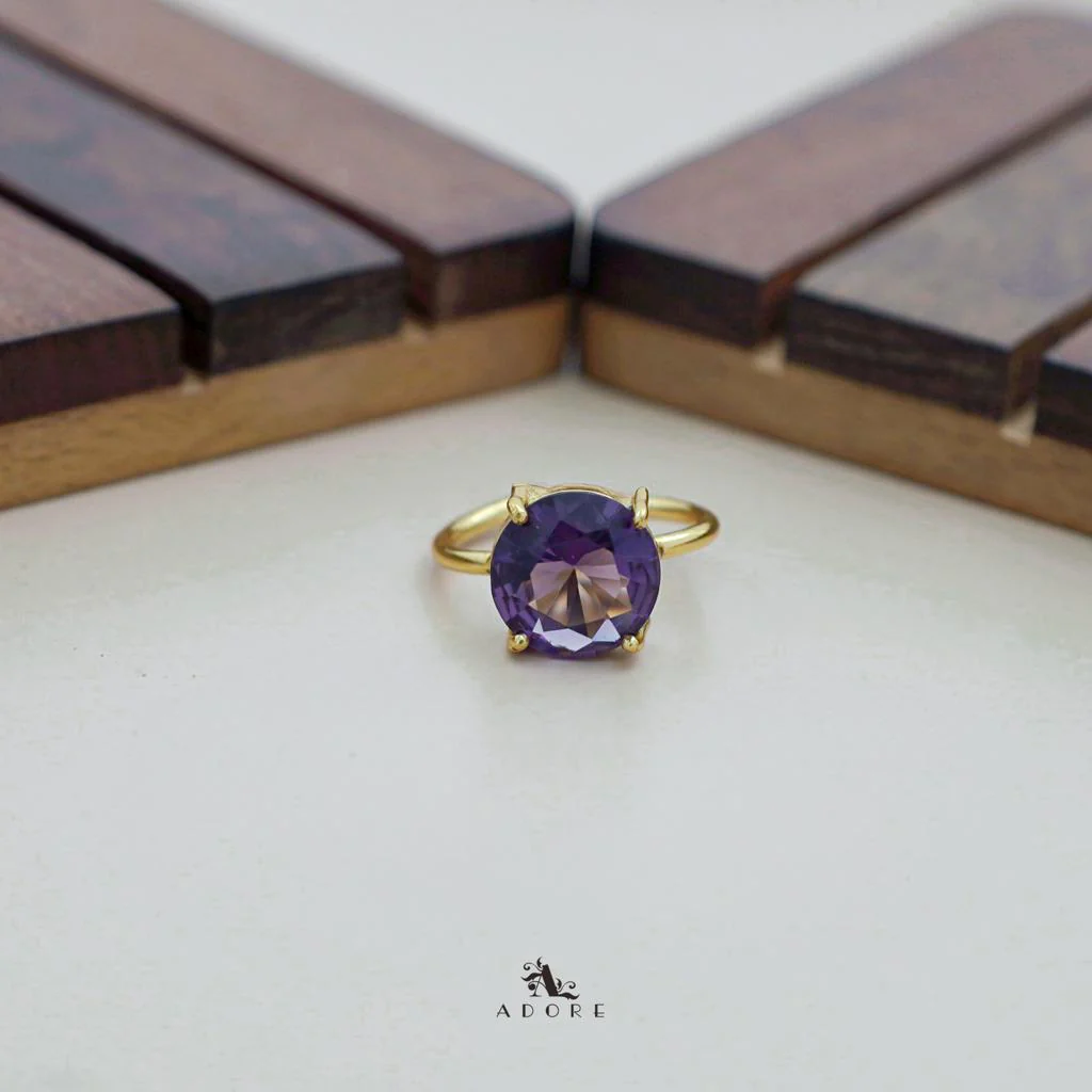 Golden Claw Glossy Round Ring - Image 6