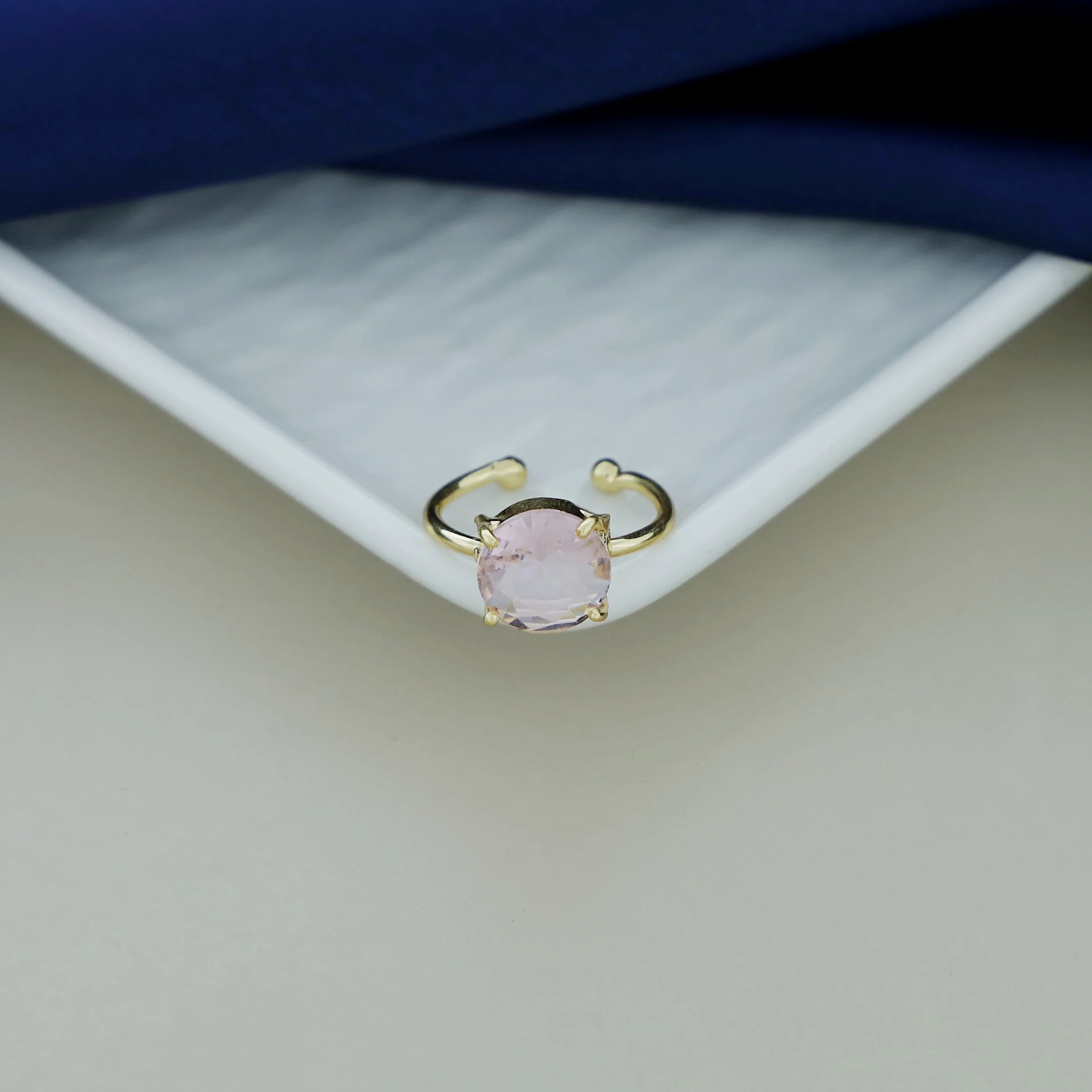 Golden Claw Glossy Round Ring - Image 8