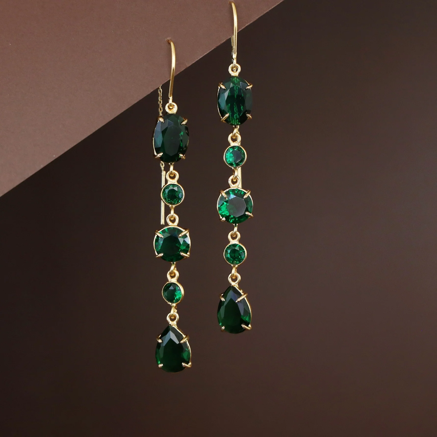 Golden Claw Glossy Stone Needle And Thread Earring - Image 3