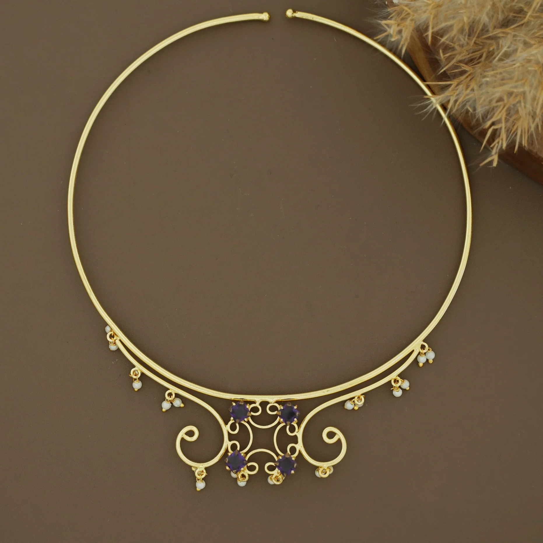 Aizah Golden Claw Glossy Stone Pearl Neck Cuff - Image 3