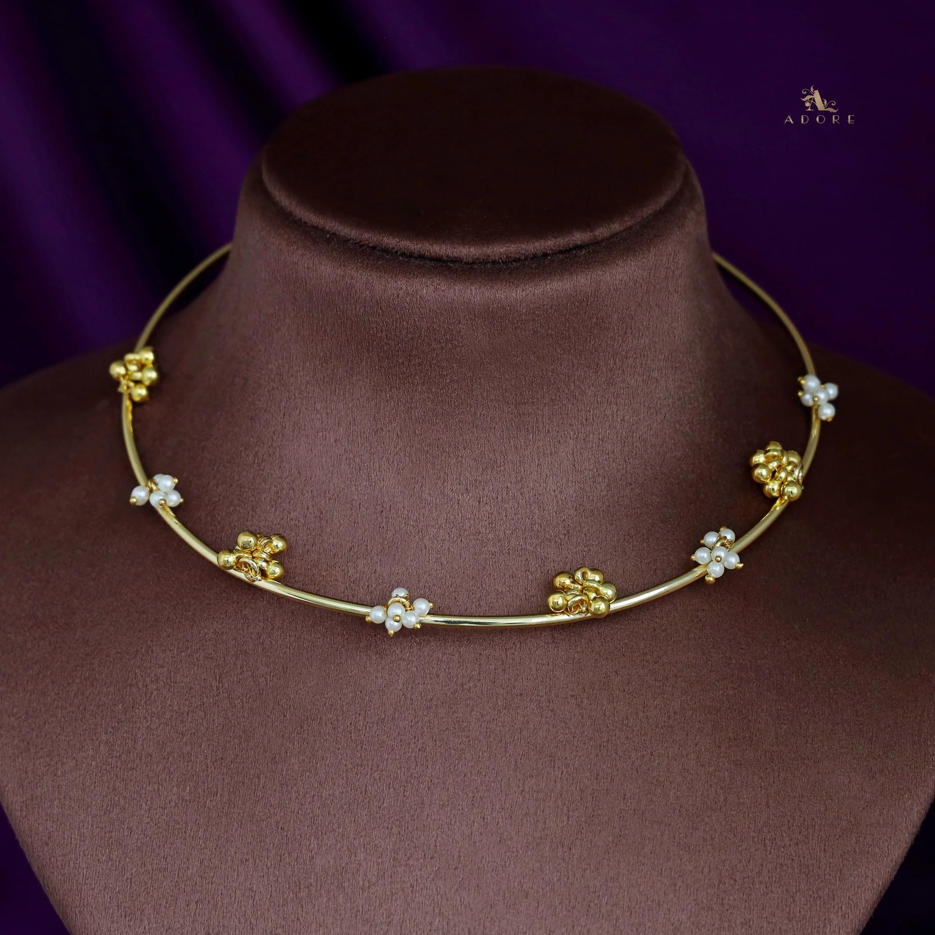 Golden Cluster Pearl Ghungroo Neck Cuff - Image 2