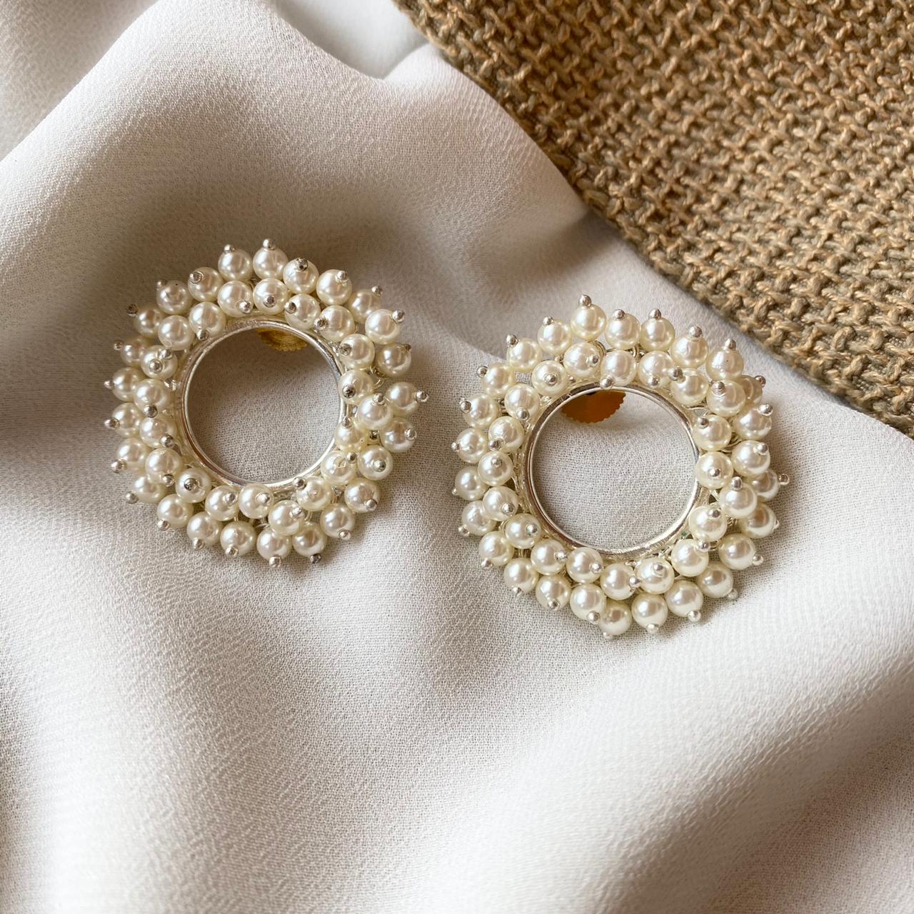 Golden Cluster Pearl Earring - Image 2