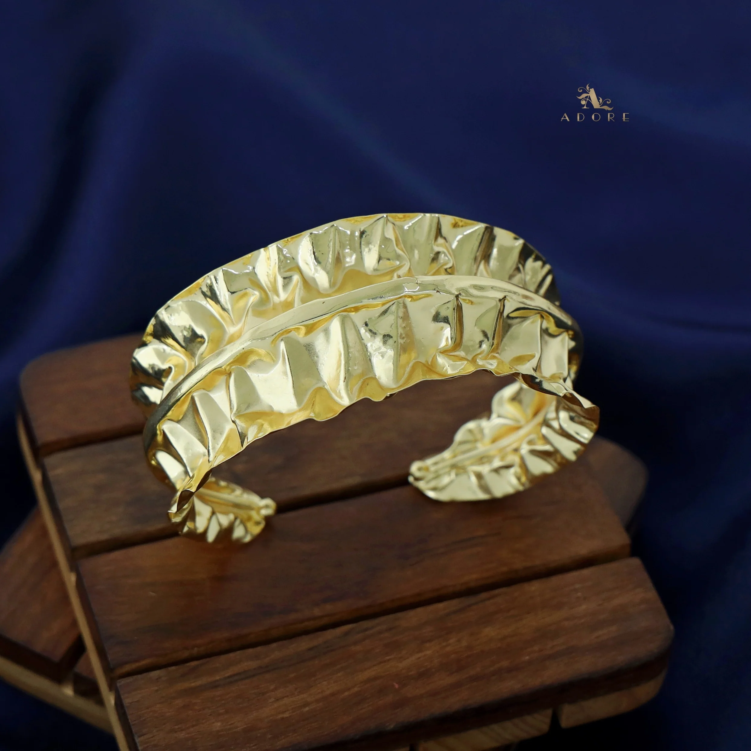 Golden Crushed Leaf Bangle - Image 3