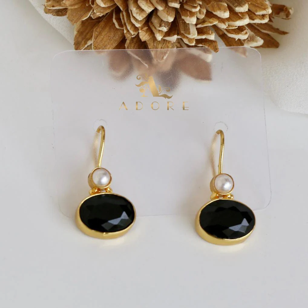 Golden Dhaarini Pearl Earring - Image 10