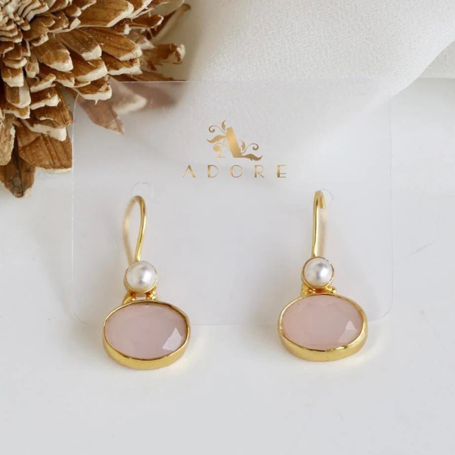 Golden Dhaarini Pearl Earring - Image 4