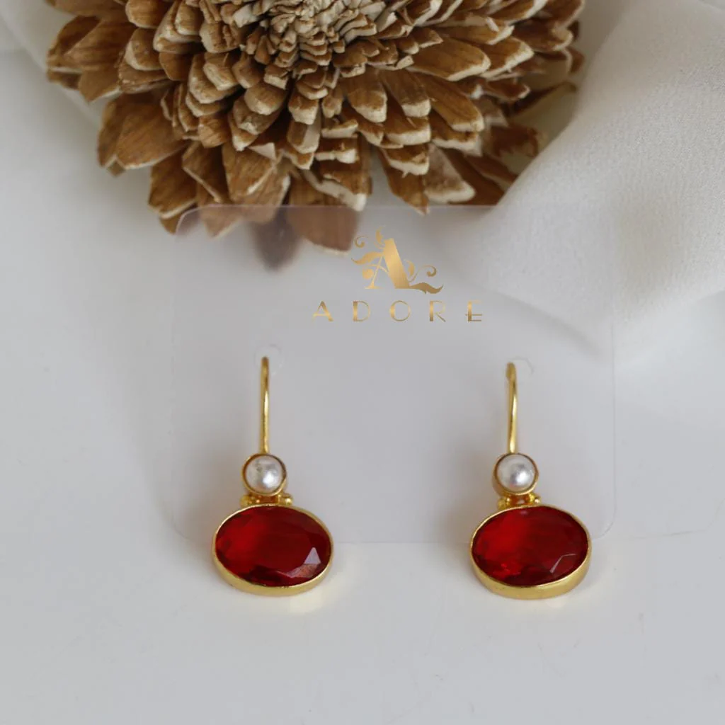 Golden Dhaarini Pearl Earring - Image 5