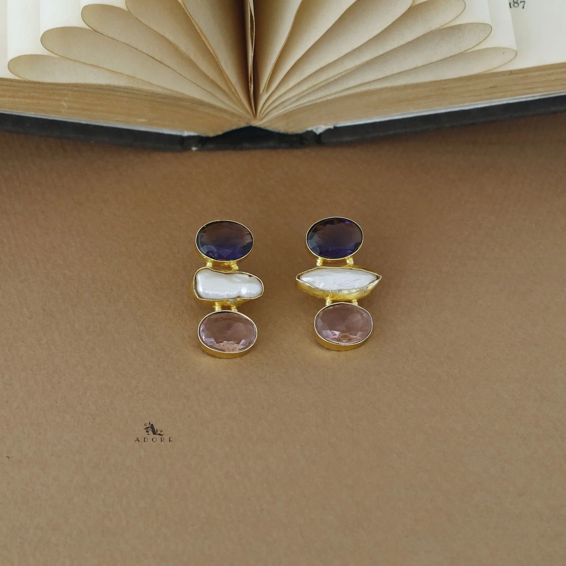 Golden Dual Oval Glossy Stone + Baroque Earring - Image 3