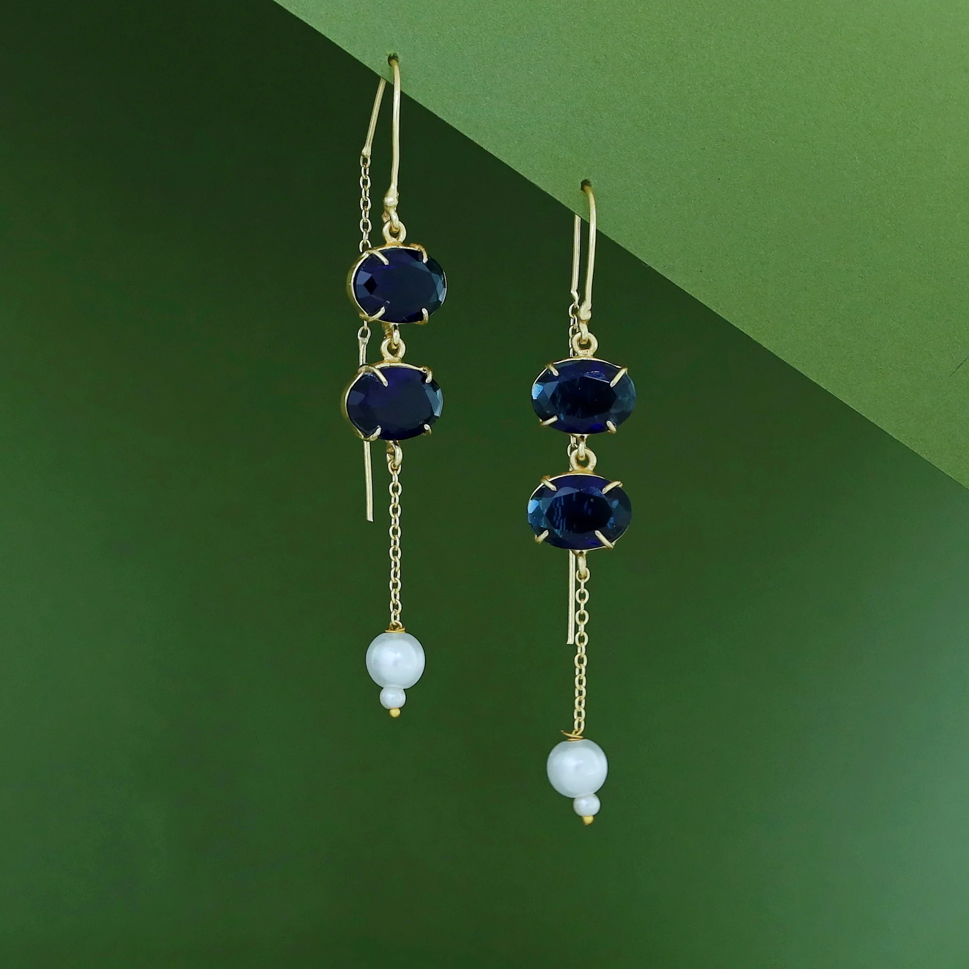 Emryn Glossy Dual Oval Pearl Needle And Thread Earring - Image 2