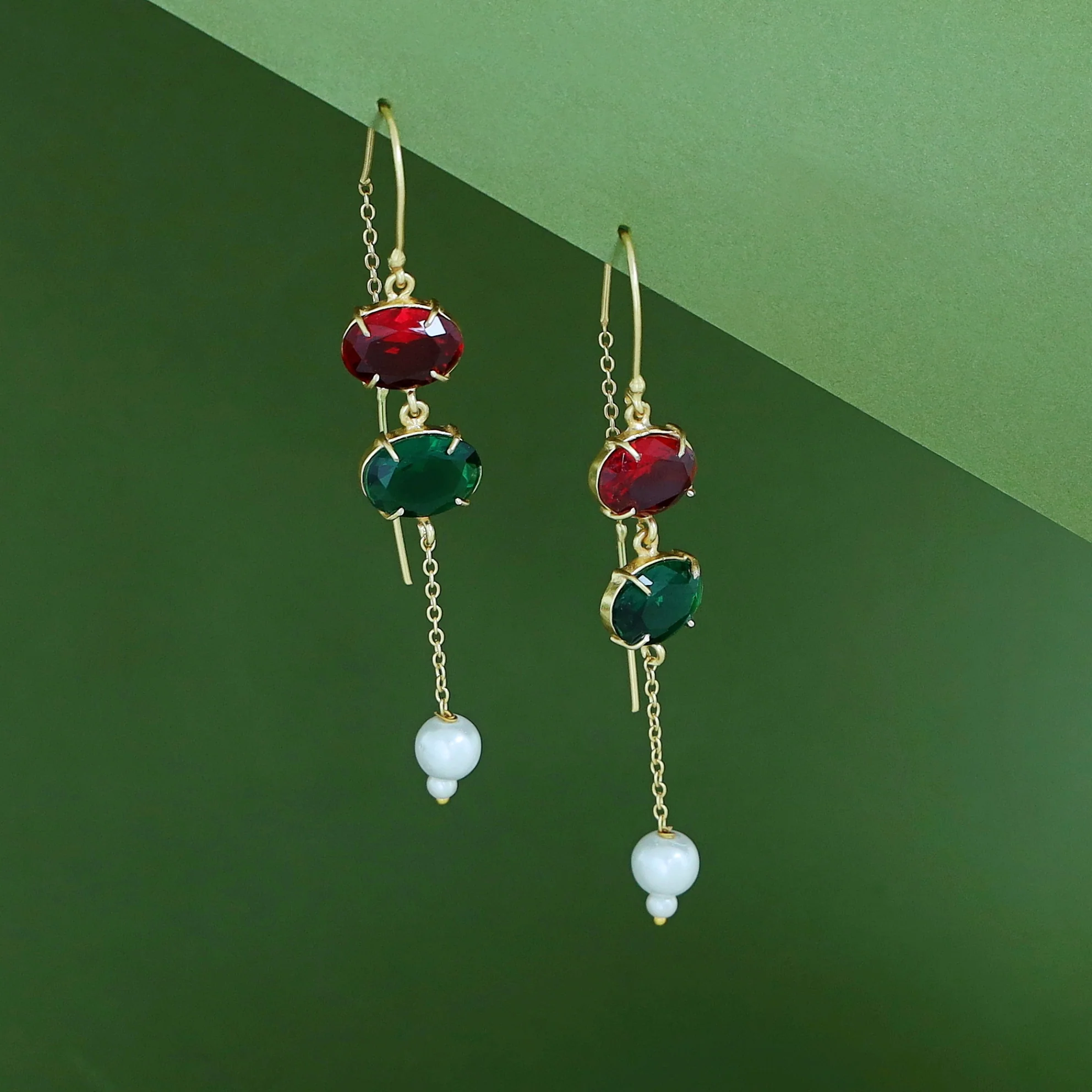Emryn Glossy Dual Oval Pearl Needle And Thread Earring - Image 7