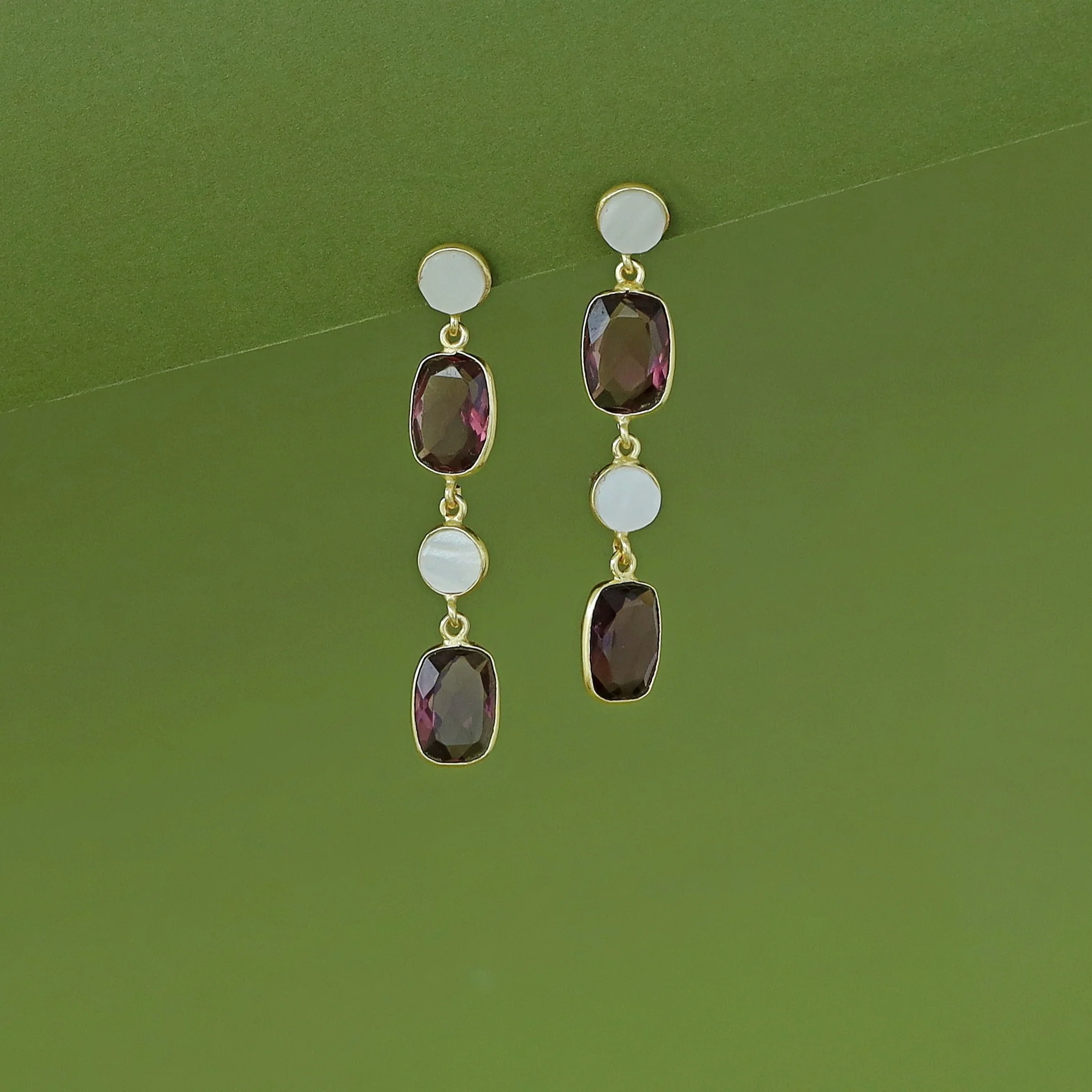 Eshita Golden Dual MOP + Glossy Earring - Image 2
