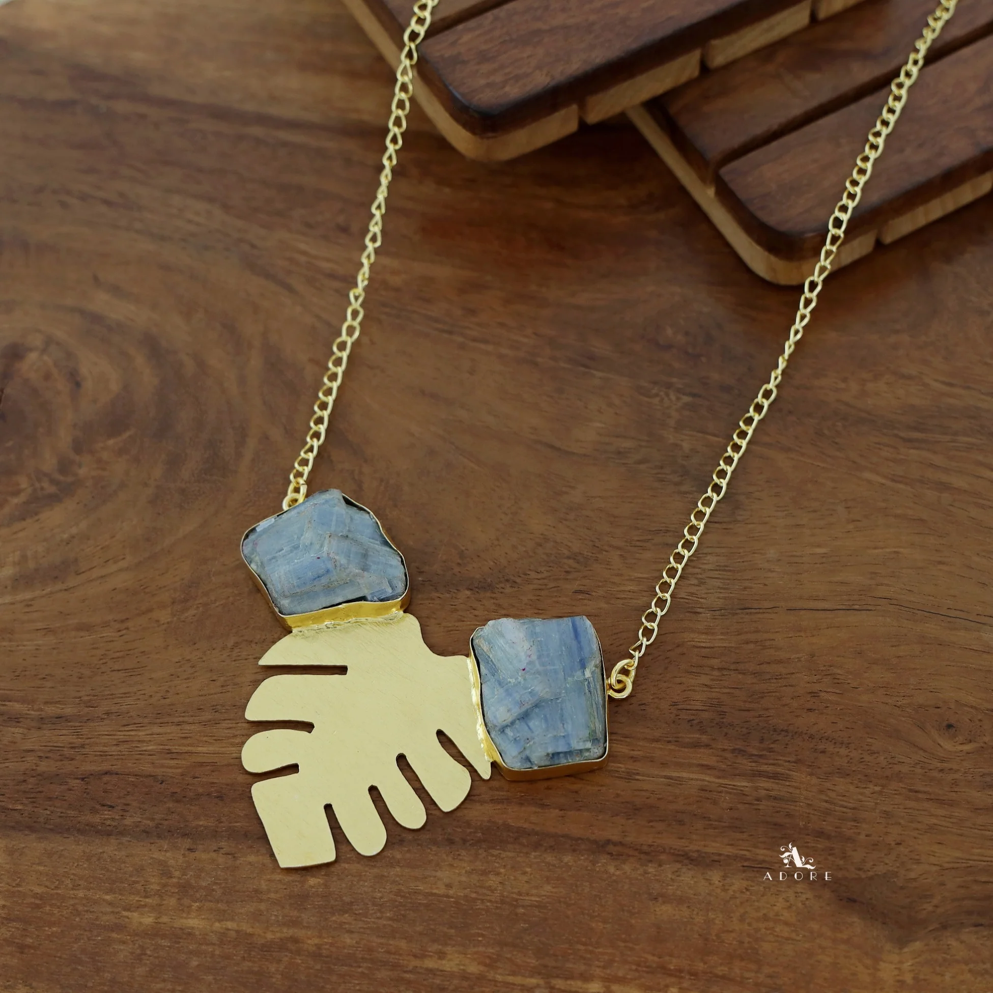 Golden Maple Leaf Dual Raw Stone Neckpiece - Image 17