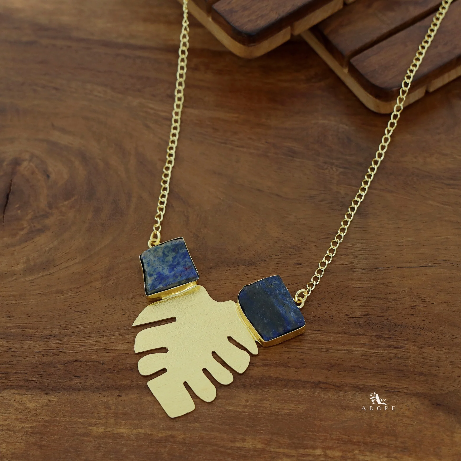 Golden Maple Leaf Dual Raw Stone Neckpiece - Image 5