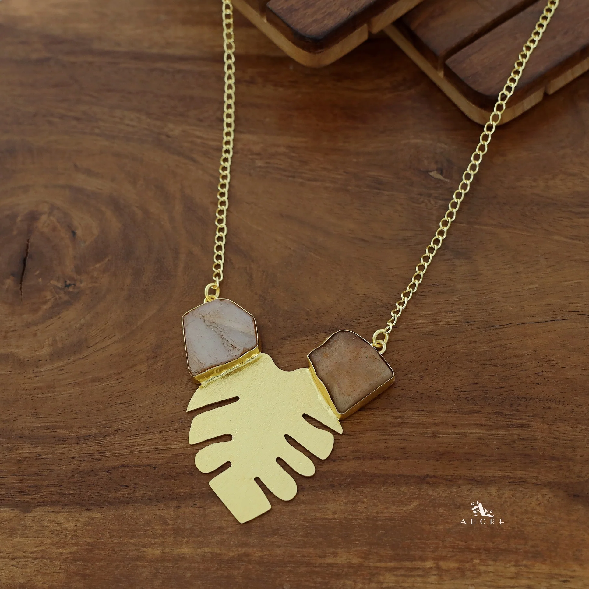 Golden Maple Leaf Dual Raw Stone Neckpiece - Image 6