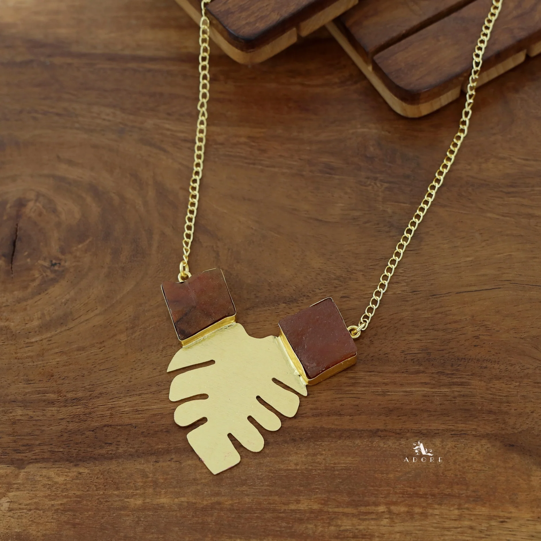 Golden Maple Leaf Dual Raw Stone Neckpiece - Image 8