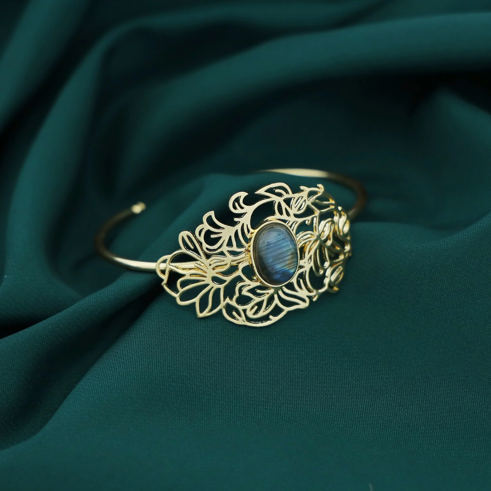 Golden Floral Filigree Oval Natural Stone Bracelet - Image 6