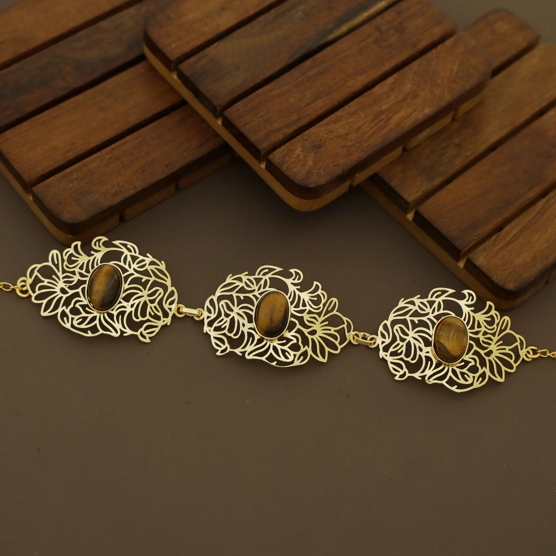 Golden Floral Filigree Oval Natural Stone Choker - Image 5
