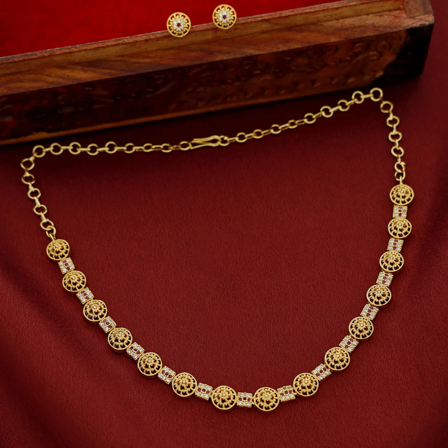 Golden Flower Square Short Neckpiece With Stud - Image 5