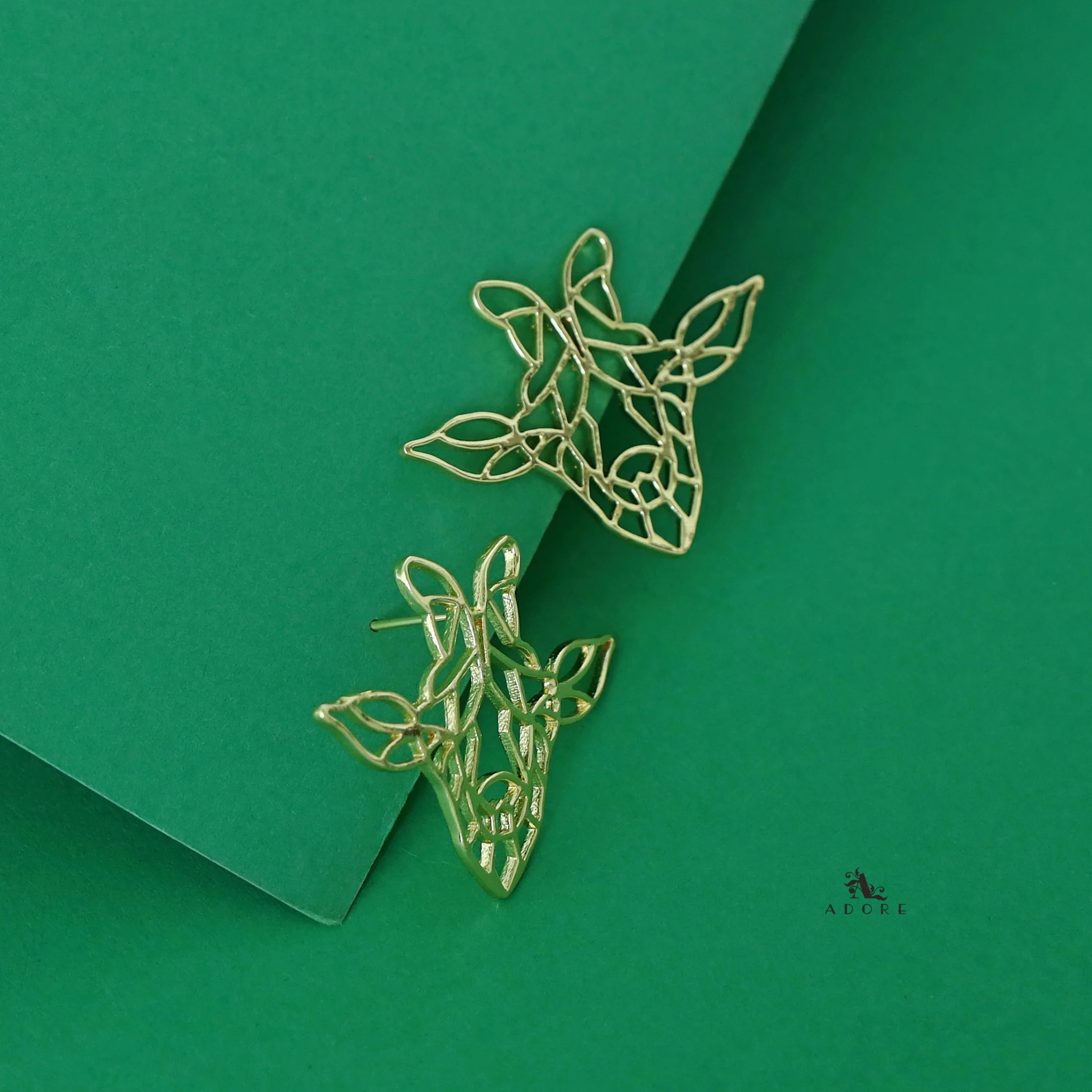 Golden Giraffe Head Earring - Image 4