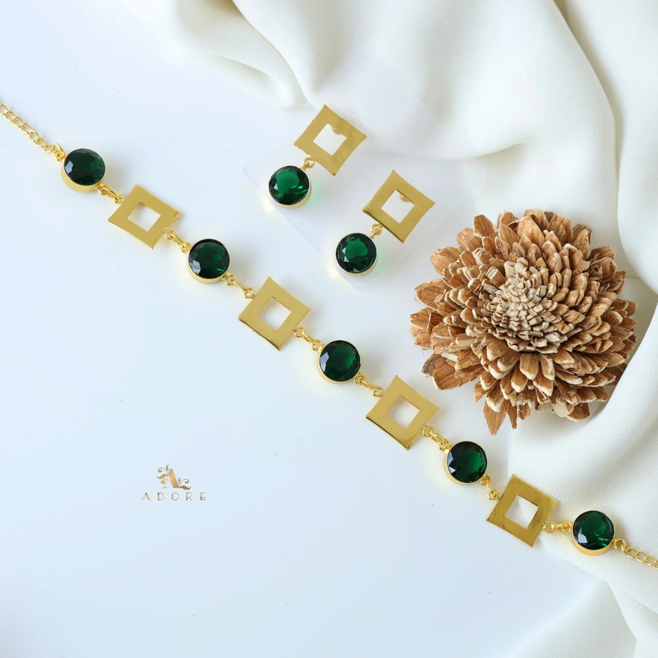 Golden Glossy 4 Square Neckpiece With Earring - Image 10