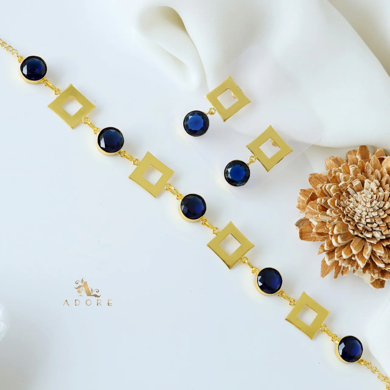 Golden Glossy 4 Square Neckpiece With Earring - Image 7