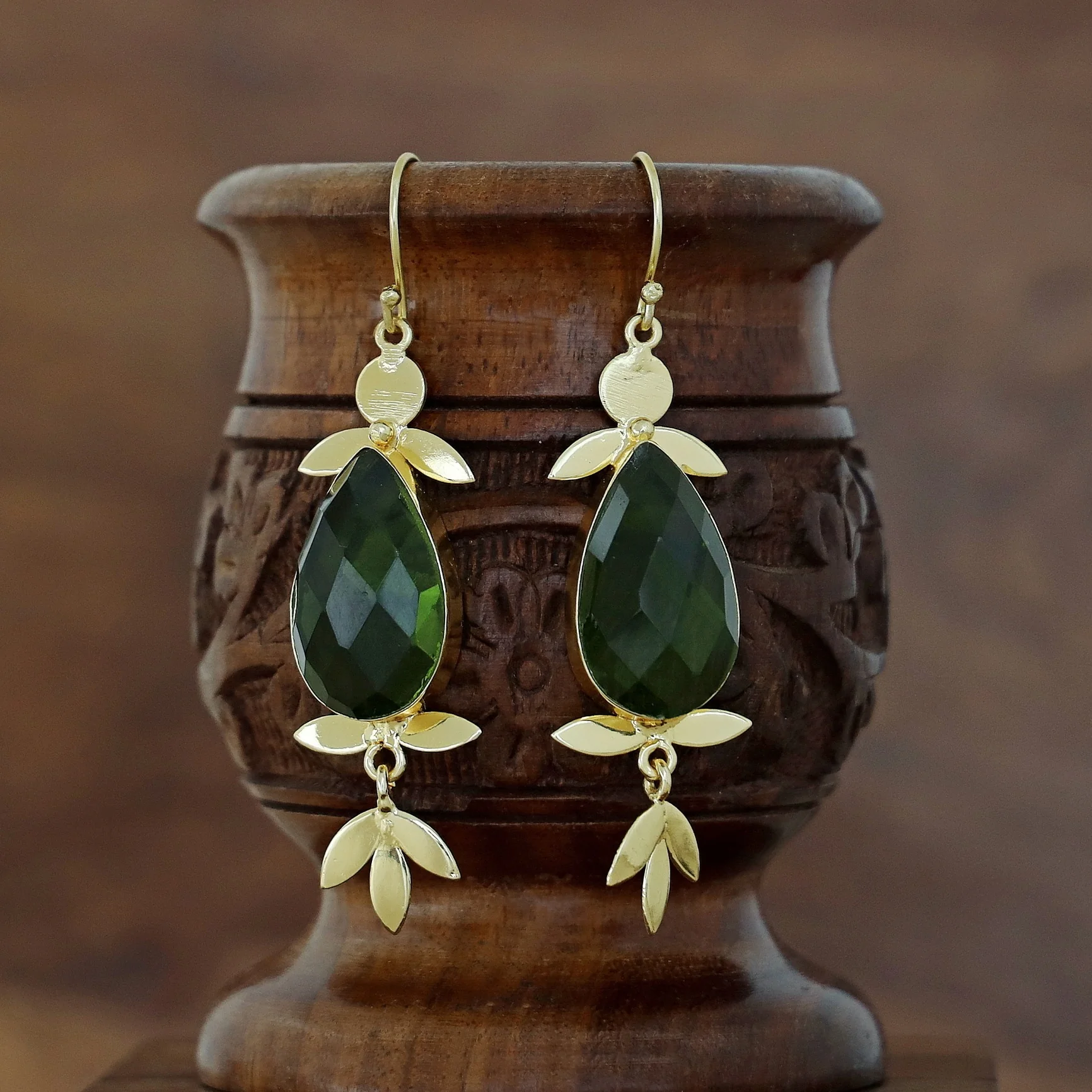 Golden Glossy Stone Leafy Drop Earring - Image 3